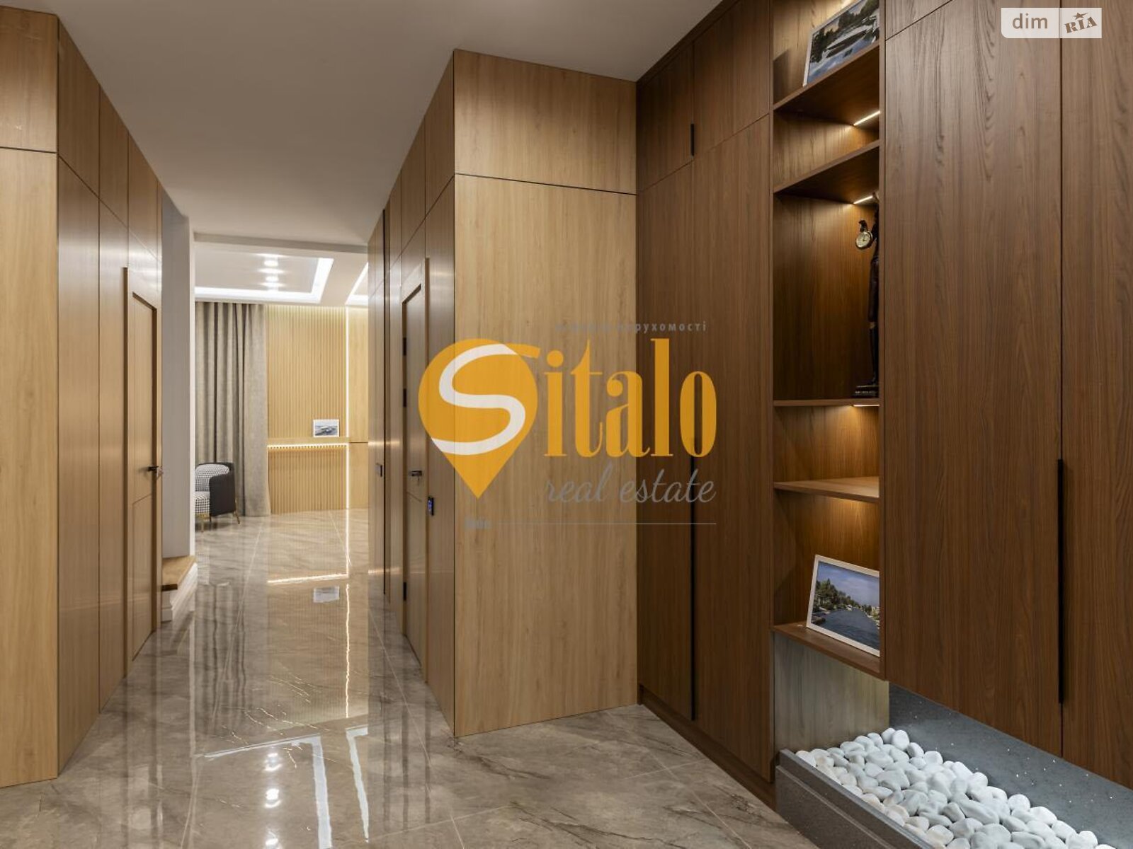 двоповерховий будинок з гаражем, 320 кв. м, цегла. Продаж у Гнідині фото 1 двоповерховий будинок з гаражем, 320 кв. м, цегла. Продаж у Гнідині фото 1