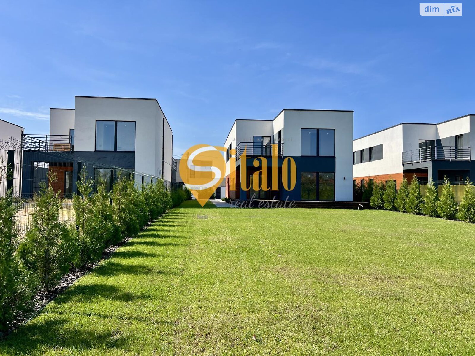 двоповерховий будинок з гаражем, 232 кв. м, цегла. Продаж в Києві, район Осокорки фото 1 двоповерховий будинок з гаражем, 232 кв. м, цегла. Продаж в Києві, район Осокорки фото 1