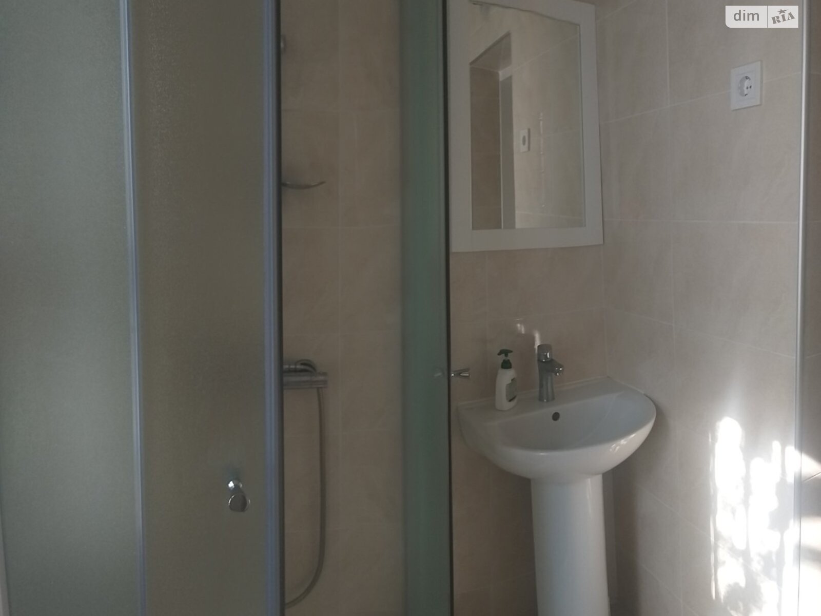 двоповерховий будинок з верандою, 100 кв. м, цегла. Продаж в Києві, район Осокорки фото 1 двоповерховий будинок з верандою, 100 кв. м, цегла. Продаж в Києві, район Осокорки фото 1