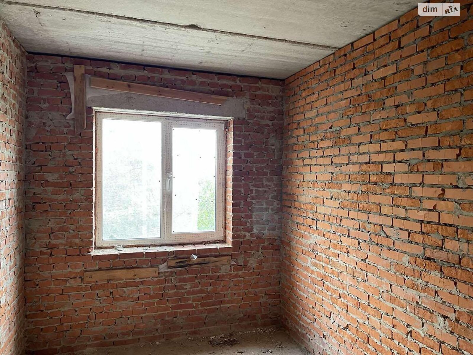 трехэтажный дом, 325 кв. м, кирпич. Продажа в Киеве район Осокорки фото 1 трехэтажный дом, 325 кв. м, кирпич. Продажа в Киеве район Осокорки фото 1