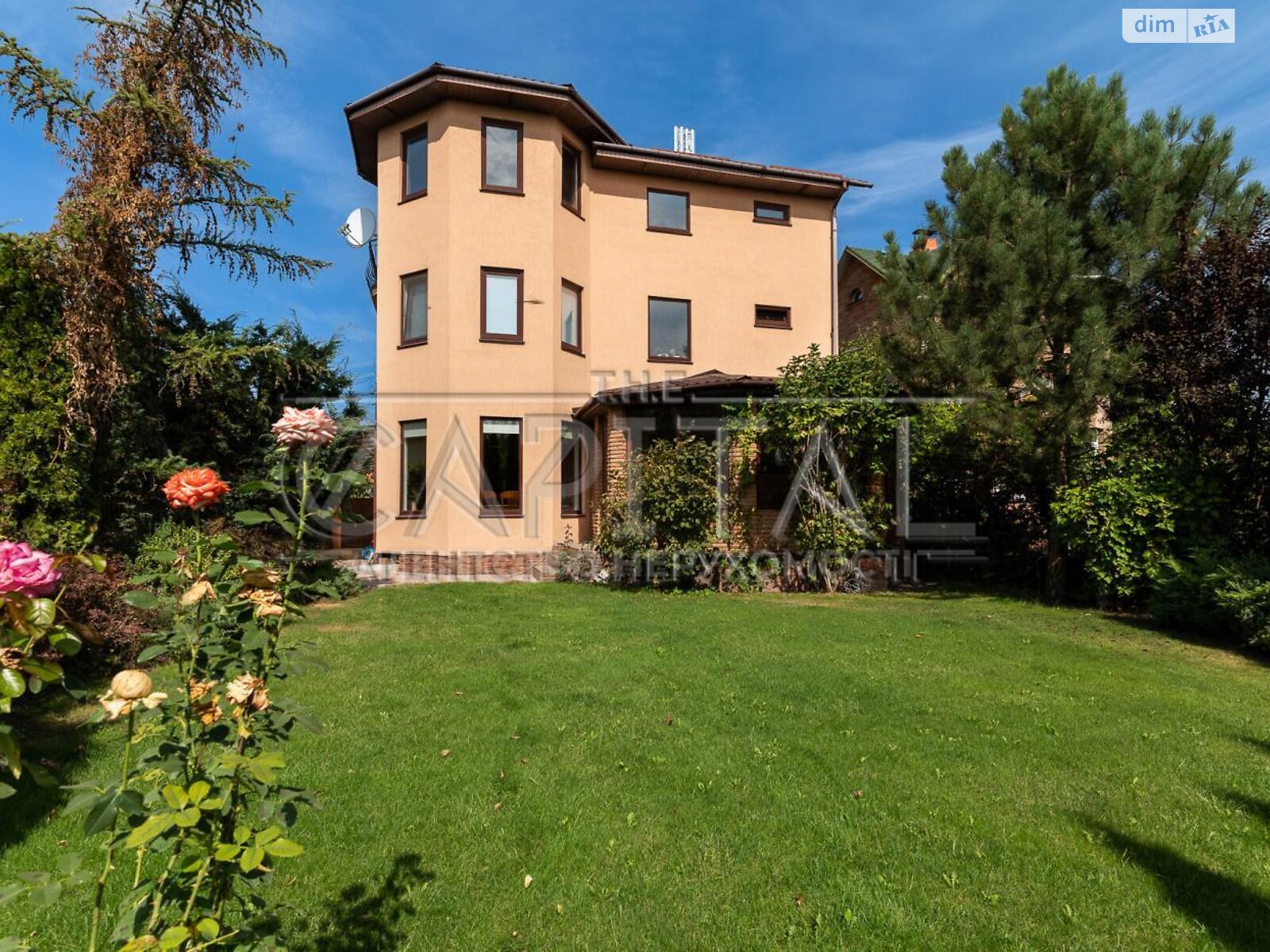 трехэтажный дом с гаражом, 260 кв. м, кирпич. Продажа в Киеве район Осокорки фото 1 трехэтажный дом с гаражом, 260 кв. м, кирпич. Продажа в Киеве район Осокорки фото 1
