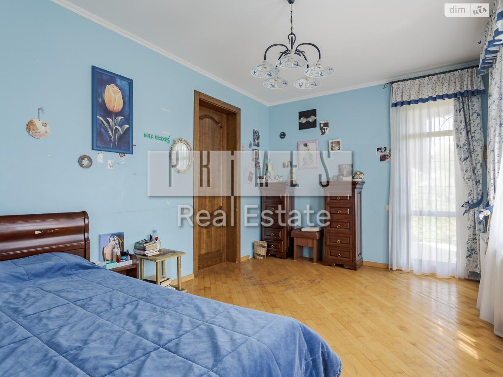 чотириповерховий будинок з гаражем, 455 кв. м, цегла. Продаж в Києві, район Осокорки фото 1 чотириповерховий будинок з гаражем, 455 кв. м, цегла. Продаж в Києві, район Осокорки фото 1
