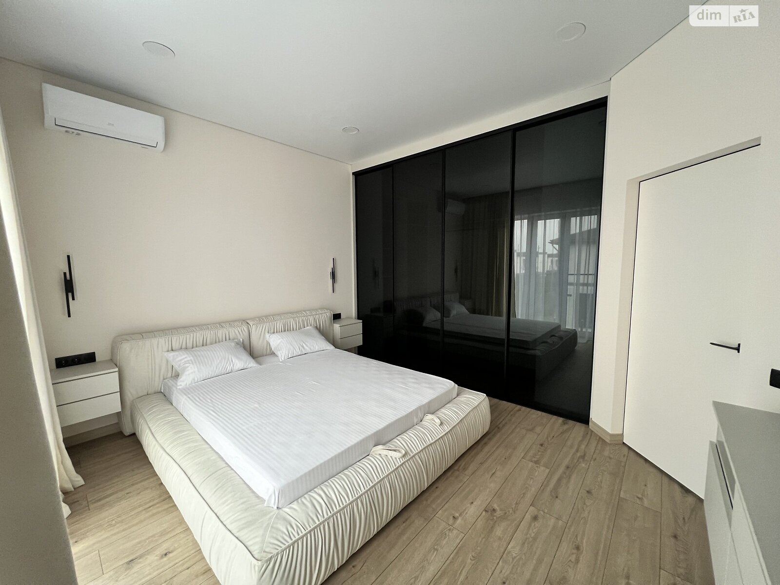 двухэтажный дом с верандой, 145 кв. м, кирпич. Продажа в Киеве район Осокорки фото 1 двухэтажный дом с верандой, 145 кв. м, кирпич. Продажа в Киеве район Осокорки фото 1