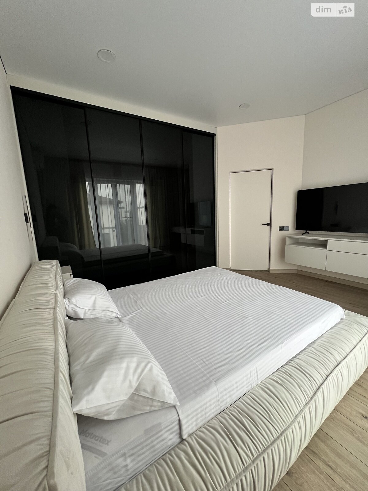 двухэтажный дом с верандой, 145 кв. м, кирпич. Продажа в Киеве район Осокорки фото 1 двухэтажный дом с верандой, 145 кв. м, кирпич. Продажа в Киеве район Осокорки фото 1