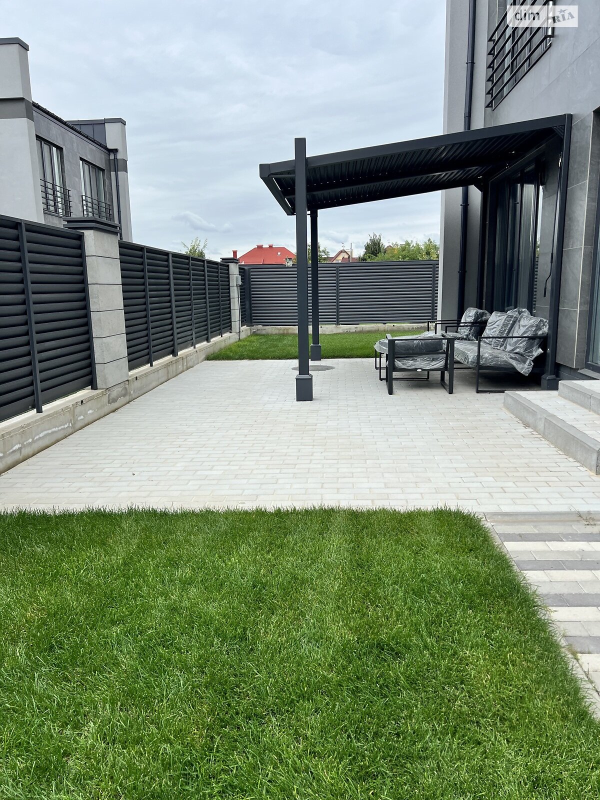 двухэтажный дом с верандой, 145 кв. м, кирпич. Продажа в Киеве район Осокорки фото 1 двухэтажный дом с верандой, 145 кв. м, кирпич. Продажа в Киеве район Осокорки фото 1