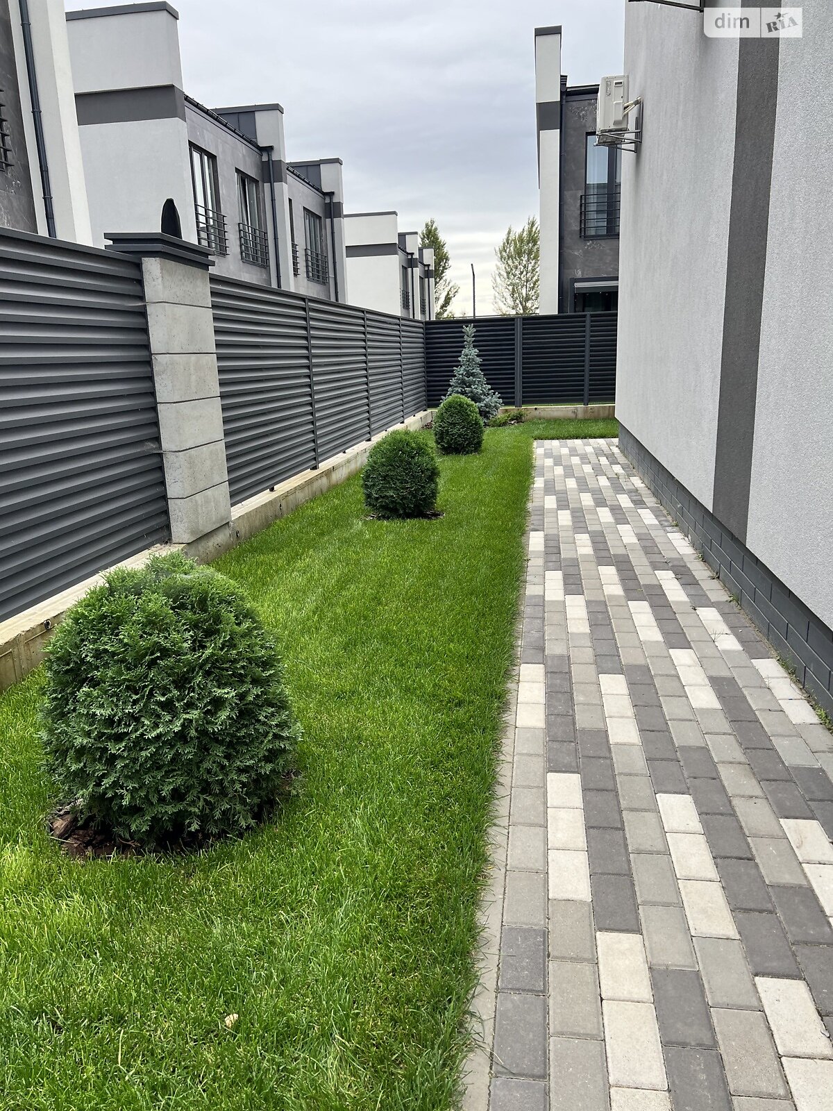 двухэтажный дом с верандой, 145 кв. м, кирпич. Продажа в Киеве район Осокорки фото 1 двухэтажный дом с верандой, 145 кв. м, кирпич. Продажа в Киеве район Осокорки фото 1