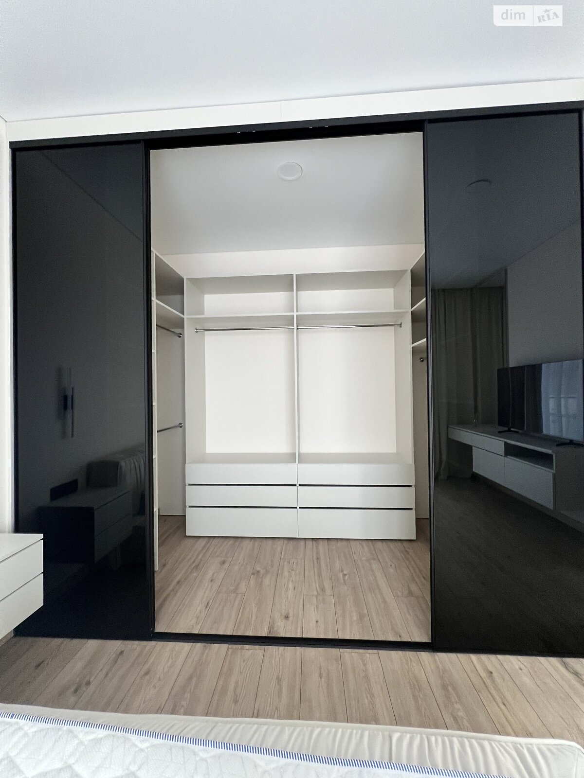 двухэтажный дом с верандой, 145 кв. м, кирпич. Продажа в Киеве район Осокорки фото 1 двухэтажный дом с верандой, 145 кв. м, кирпич. Продажа в Киеве район Осокорки фото 1