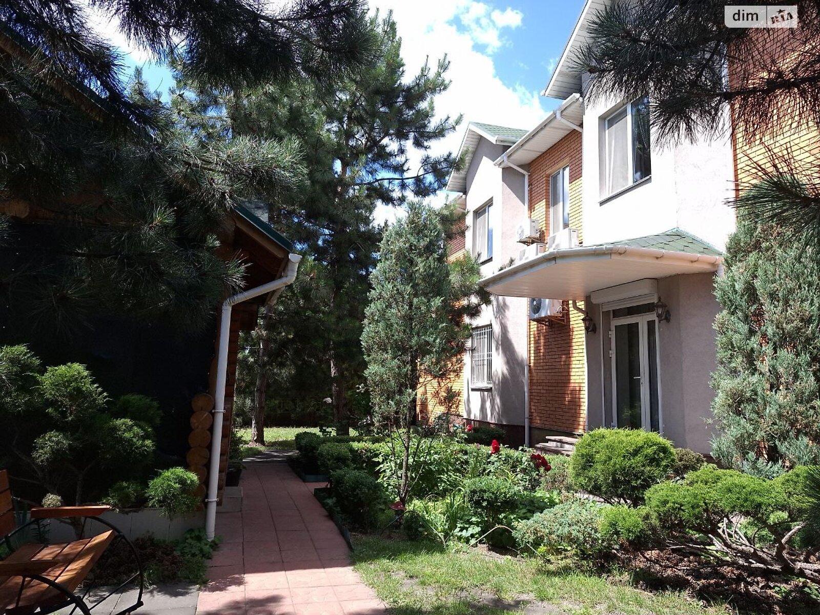 двухэтажный дом с гаражом, 282.8 кв. м, кирпич. Продажа в Киеве район Осокорки фото 1 двухэтажный дом с гаражом, 282.8 кв. м, кирпич. Продажа в Киеве район Осокорки фото 1