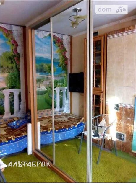 триповерховий будинок, 335 кв. м, кирпич. Продаж в Києві, район Осокорки фото 1 триповерховий будинок, 335 кв. м, кирпич. Продаж в Києві, район Осокорки фото 1