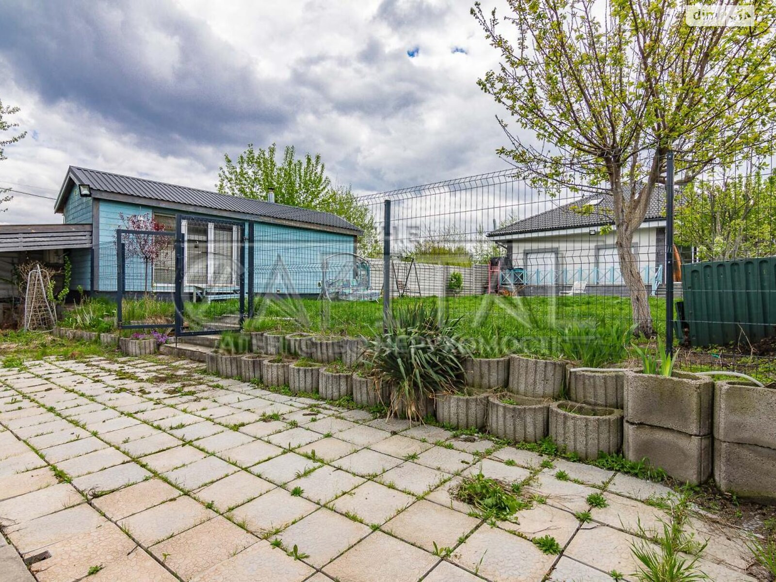 двоповерховий будинок з мансардою, 269.5 кв. м, цегла. Продаж в Києві, район Осокорки фото 1 двоповерховий будинок з мансардою, 269.5 кв. м, цегла. Продаж в Києві, район Осокорки фото 1
