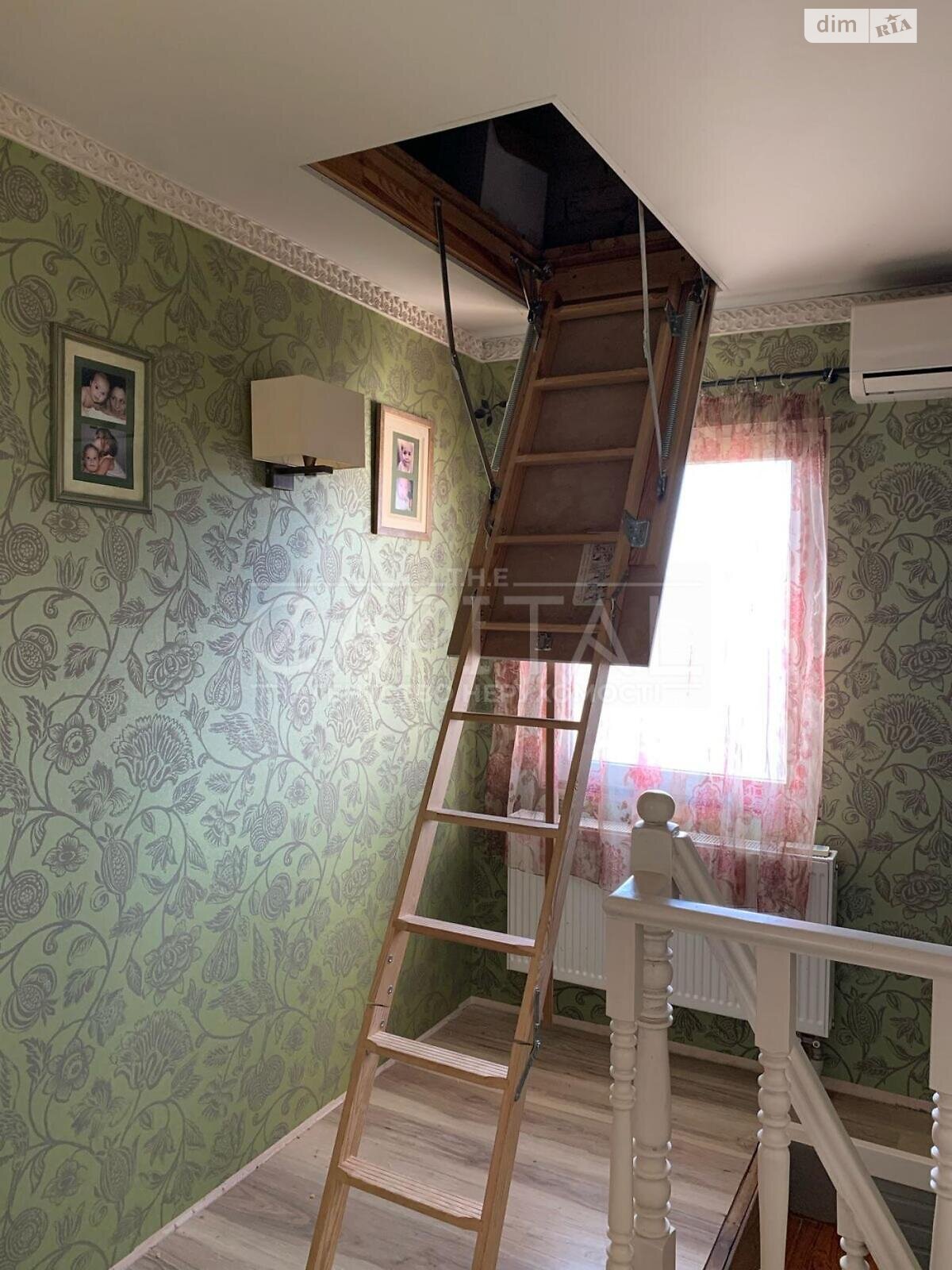 трехэтажный дом, 250 кв. м, кирпич. Продажа в Киеве район Осокорки фото 1 трехэтажный дом, 250 кв. м, кирпич. Продажа в Киеве район Осокорки фото 1
