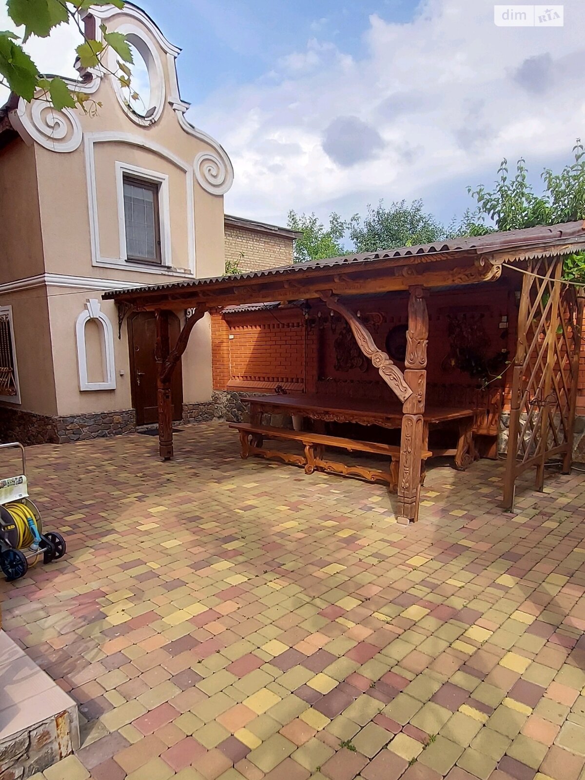 триповерховий будинок з опаленням, 430 кв. м, цегла. Продаж в Києві, район Відрадний фото 1 триповерховий будинок з опаленням, 430 кв. м, цегла. Продаж в Києві, район Відрадний фото 1