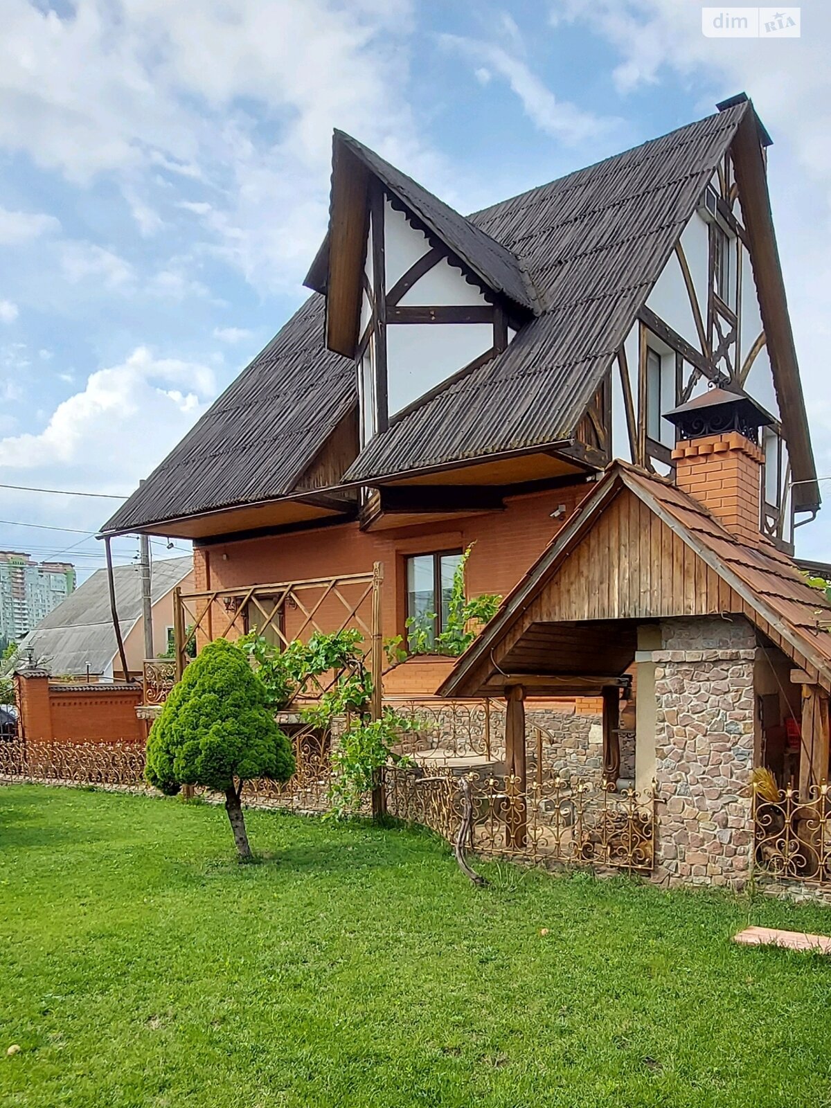 триповерховий будинок з опаленням, 430 кв. м, цегла. Продаж в Києві, район Відрадний фото 1 триповерховий будинок з опаленням, 430 кв. м, цегла. Продаж в Києві, район Відрадний фото 1