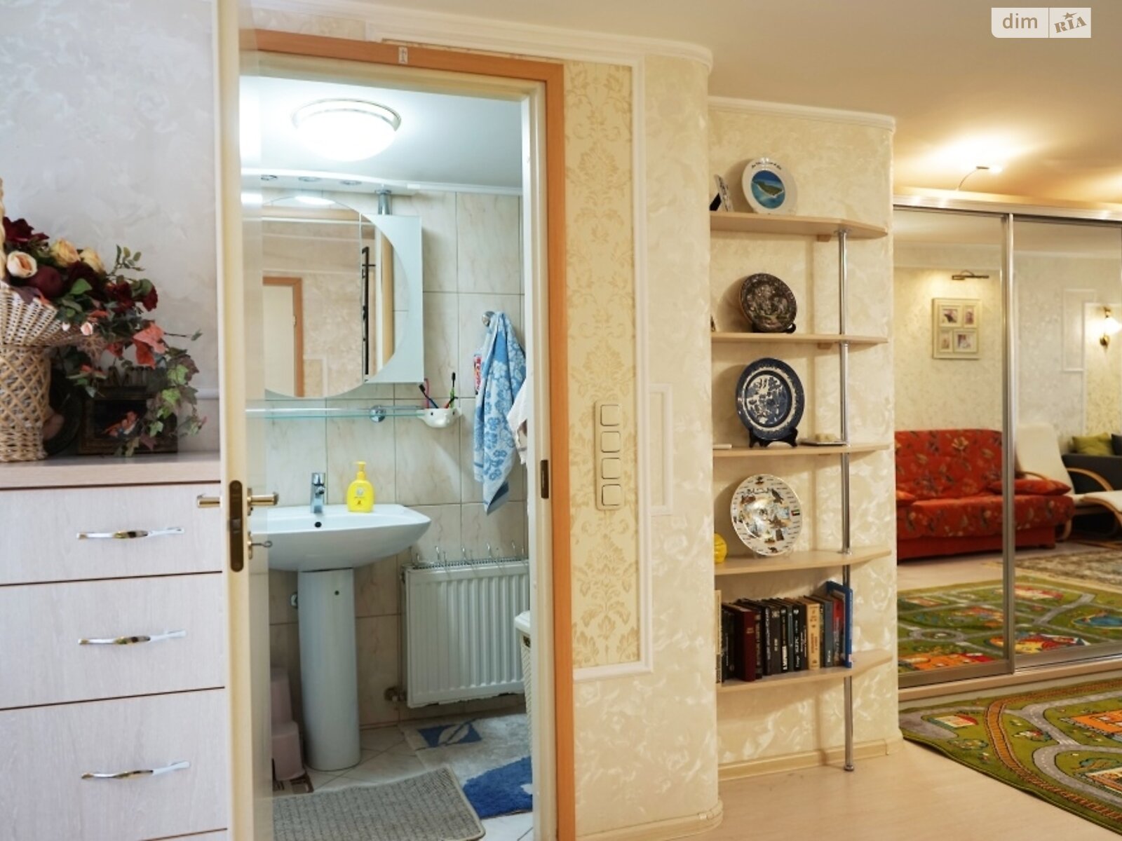триповерховий будинок з опаленням, 430 кв. м, цегла. Продаж в Києві, район Відрадний фото 1 триповерховий будинок з опаленням, 430 кв. м, цегла. Продаж в Києві, район Відрадний фото 1