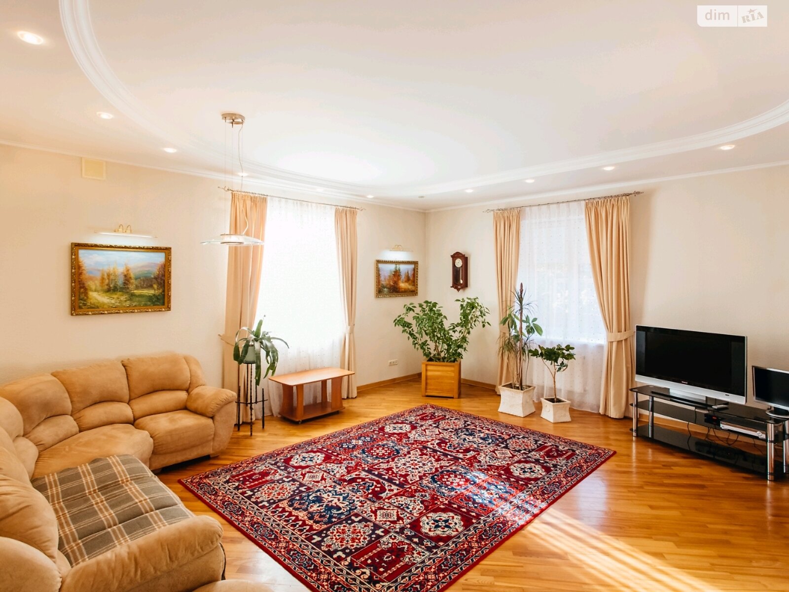 триповерховий будинок з опаленням, 430 кв. м, цегла. Продаж в Києві, район Відрадний фото 1 триповерховий будинок з опаленням, 430 кв. м, цегла. Продаж в Києві, район Відрадний фото 1