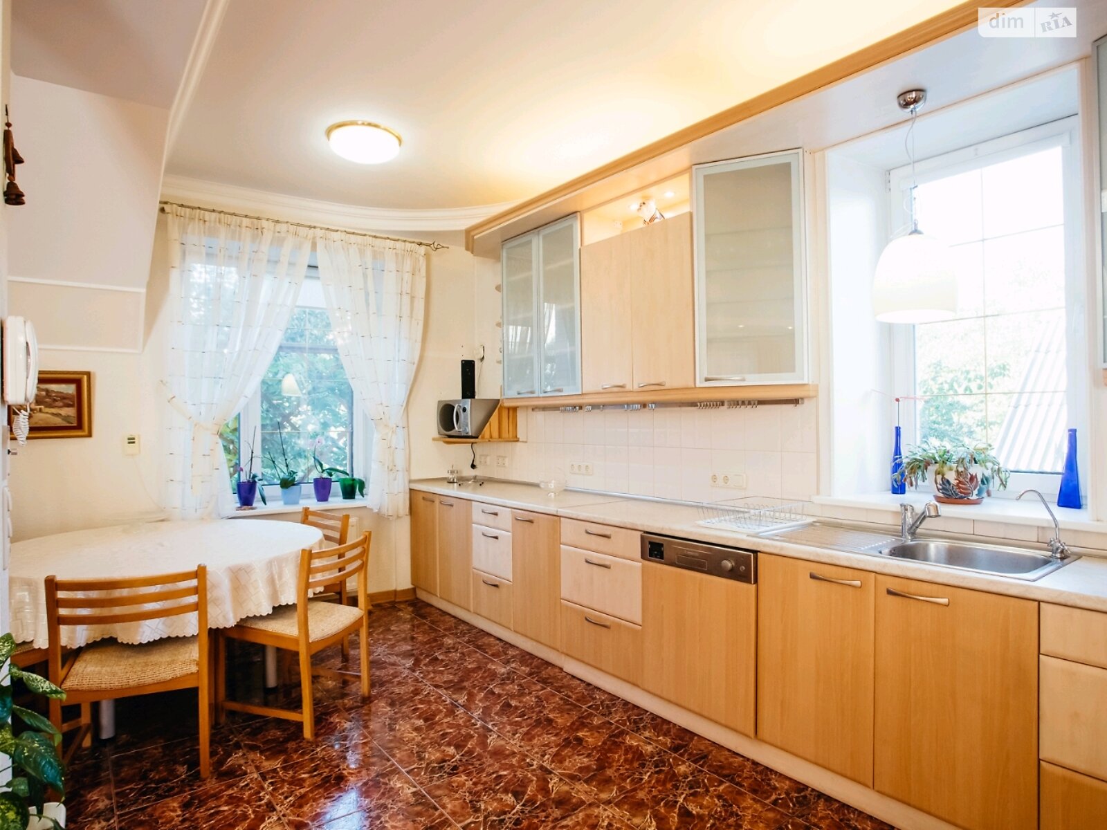триповерховий будинок з опаленням, 430 кв. м, цегла. Продаж в Києві, район Відрадний фото 1 триповерховий будинок з опаленням, 430 кв. м, цегла. Продаж в Києві, район Відрадний фото 1