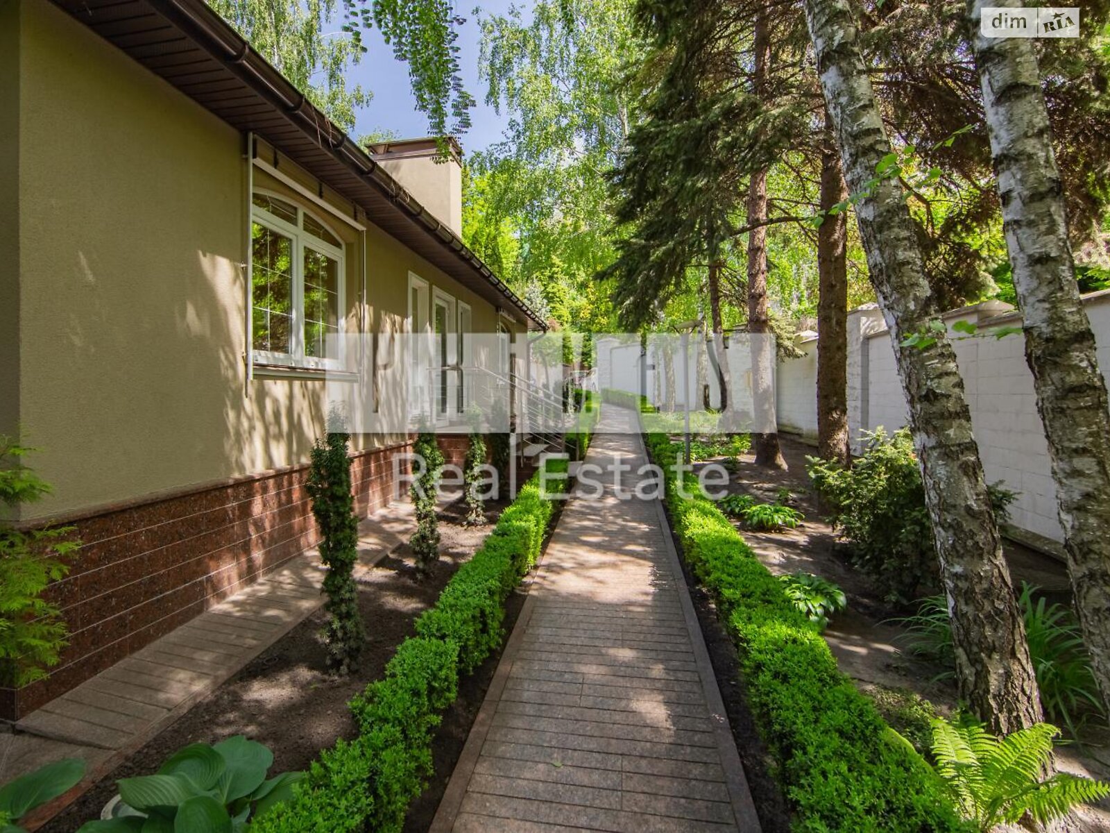 двоповерховий будинок з верандою, 1000 кв. м, цегла. Продаж в Києві, район Печерськ фото 1 двоповерховий будинок з верандою, 1000 кв. м, цегла. Продаж в Києві, район Печерськ фото 1