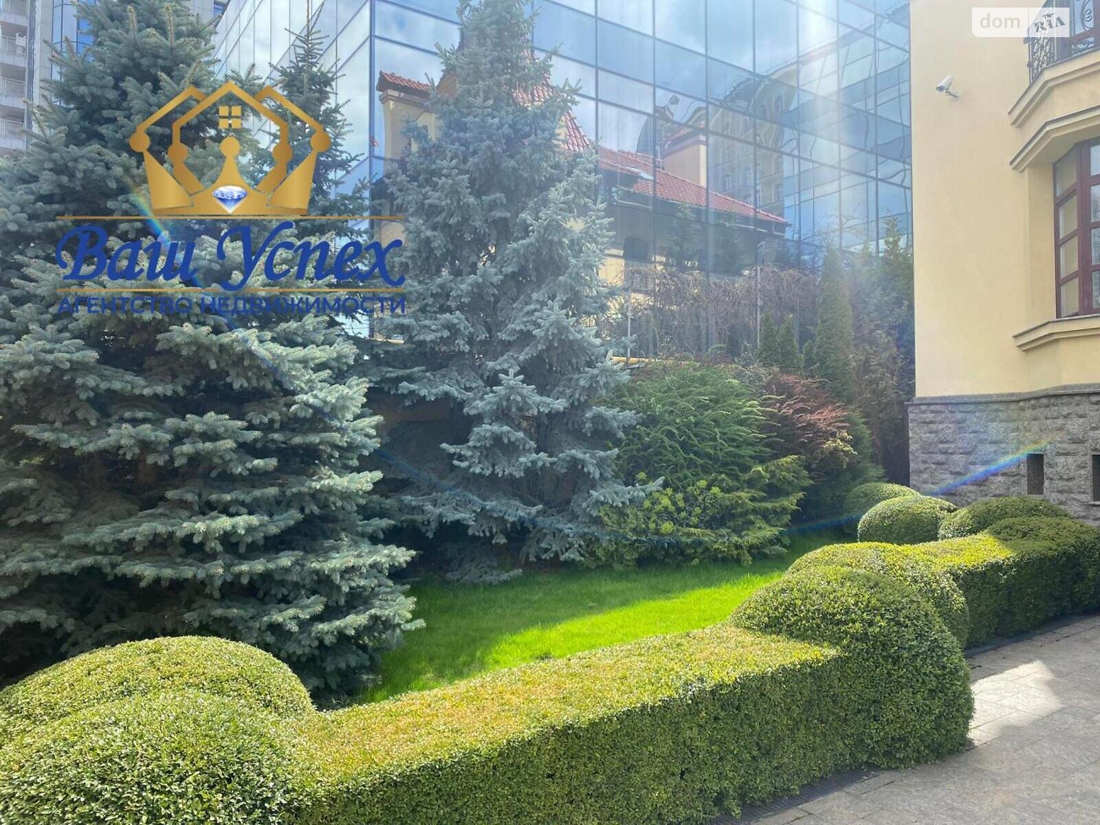двоповерховий будинок, 800 кв. м, кирпич. Продаж в Києві, район Печерський фото 1 двоповерховий будинок, 800 кв. м, кирпич. Продаж в Києві, район Печерський фото 1