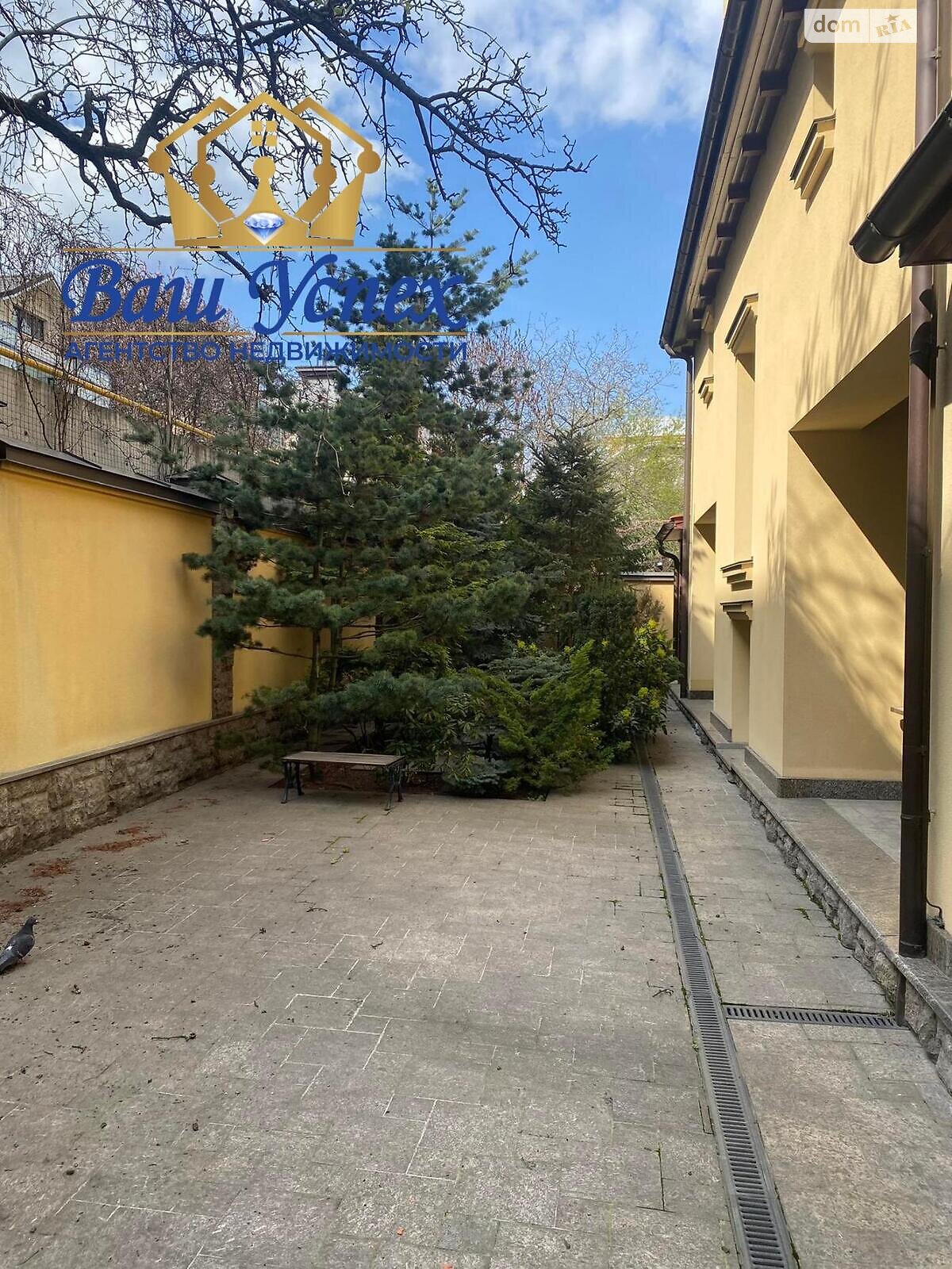 двоповерховий будинок, 800 кв. м, кирпич. Продаж в Києві, район Печерський фото 1 двоповерховий будинок, 800 кв. м, кирпич. Продаж в Києві, район Печерський фото 1
