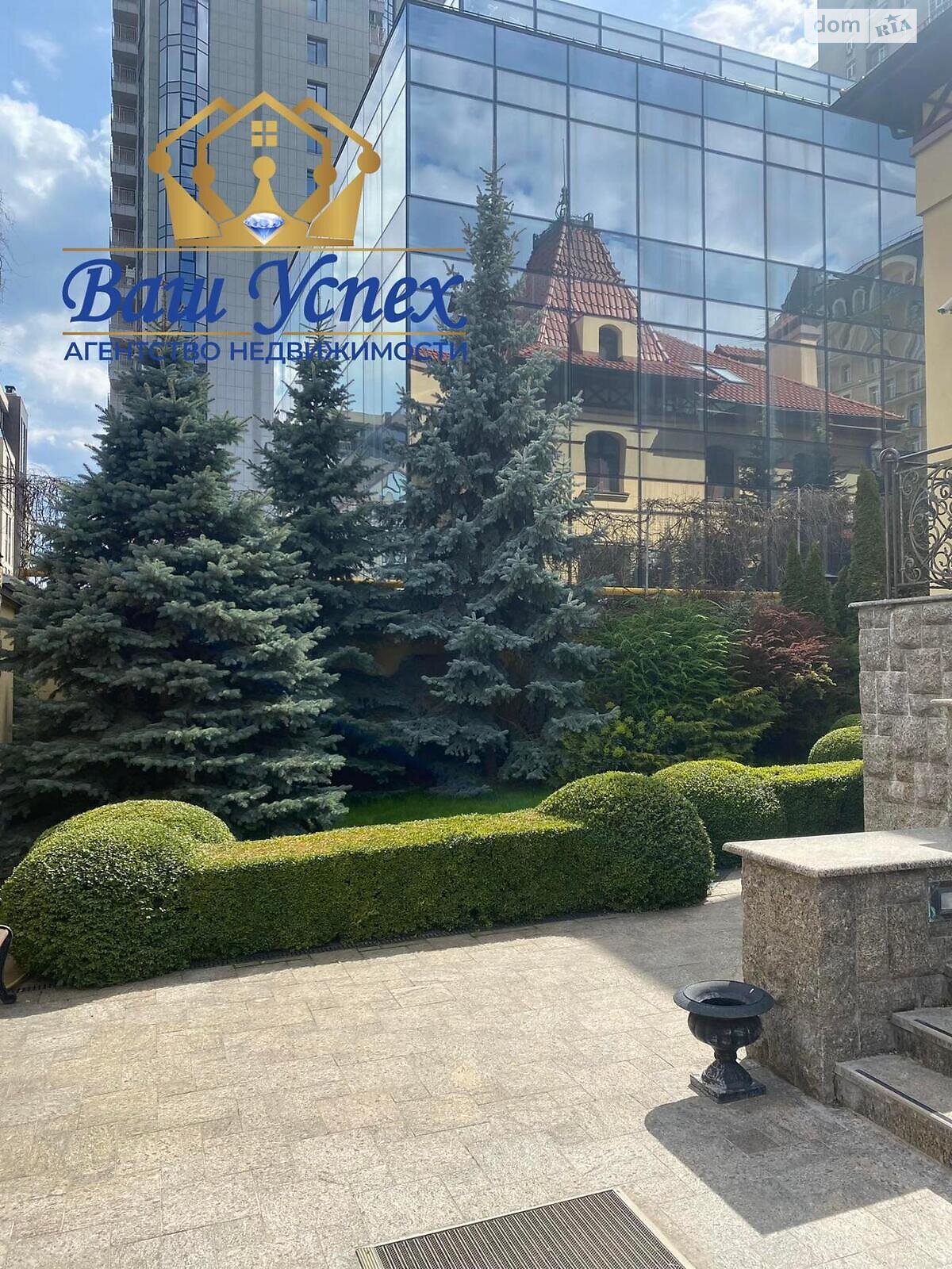 двоповерховий будинок, 800 кв. м, кирпич. Продаж в Києві, район Печерський фото 1 двоповерховий будинок, 800 кв. м, кирпич. Продаж в Києві, район Печерський фото 1