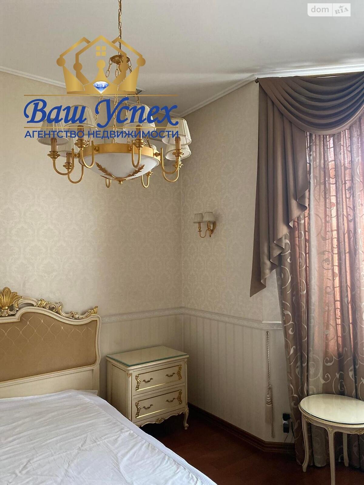 двоповерховий будинок, 800 кв. м, кирпич. Продаж в Києві, район Печерський фото 1 двоповерховий будинок, 800 кв. м, кирпич. Продаж в Києві, район Печерський фото 1
