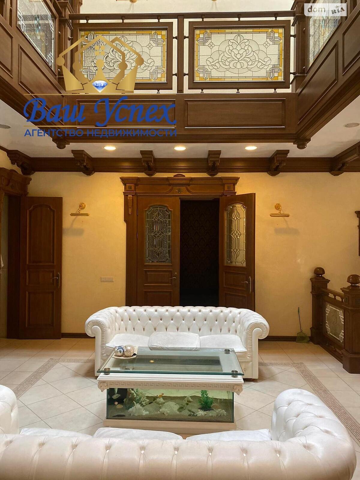 двоповерховий будинок, 800 кв. м, кирпич. Продаж в Києві, район Печерський фото 1 двоповерховий будинок, 800 кв. м, кирпич. Продаж в Києві, район Печерський фото 1