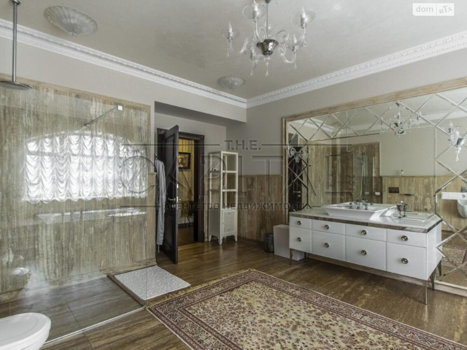 триповерховий будинок з опаленням, 1399.7 кв. м, цегла. Продаж в Києві, район Печерський фото 1 триповерховий будинок з опаленням, 1399.7 кв. м, цегла. Продаж в Києві, район Печерський фото 1