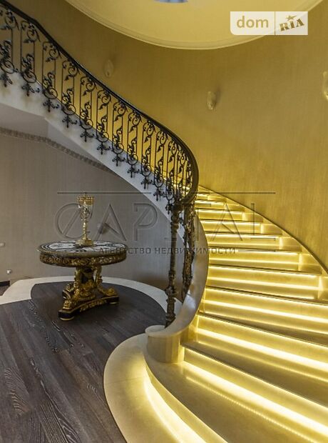трехэтажный дом с камином, 2400 кв. м, кирпич. Продажа в Киеве район Печерский фото 1 трехэтажный дом с камином, 2400 кв. м, кирпич. Продажа в Киеве район Печерский фото 1