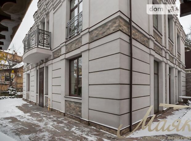 трехэтажный дом с камином, 400 кв. м, кирпич. Продажа в Киеве район Печерский фото 1 трехэтажный дом с камином, 400 кв. м, кирпич. Продажа в Киеве район Печерский фото 1