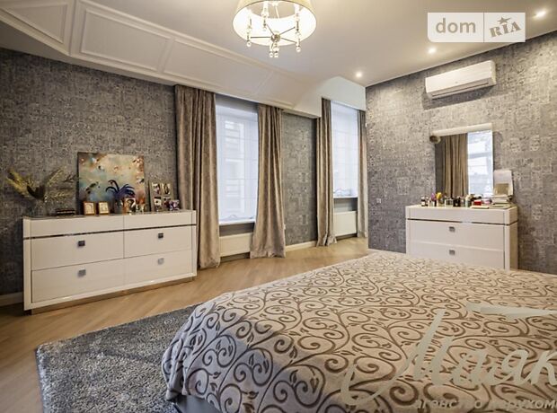 трехэтажный дом с камином, 400 кв. м, кирпич. Продажа в Киеве район Печерский фото 1 трехэтажный дом с камином, 400 кв. м, кирпич. Продажа в Киеве район Печерский фото 1