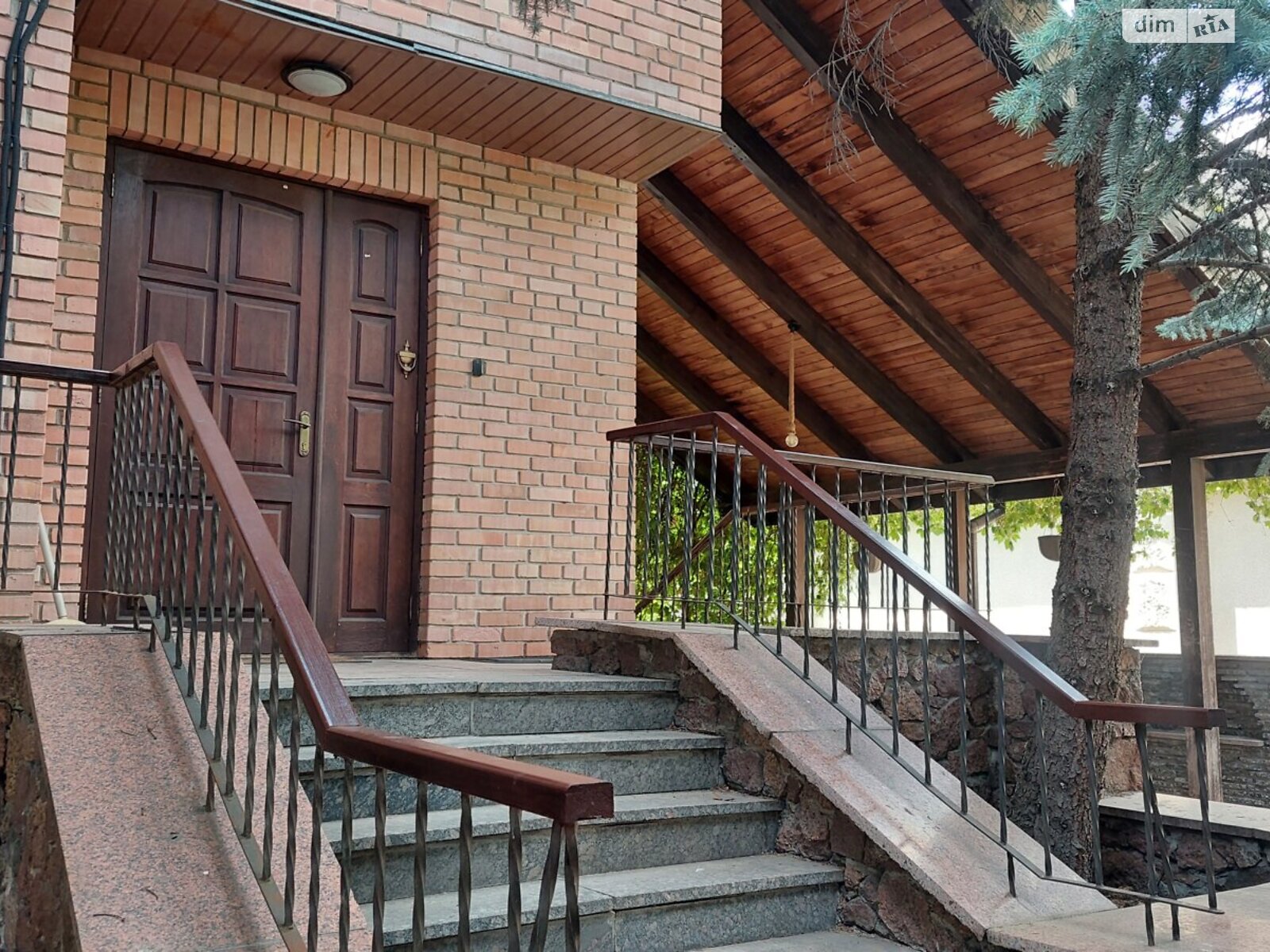 триповерховий будинок з балконом, 377 кв. м, кирпич. Продаж в Києві, район Печерський фото 1 триповерховий будинок з балконом, 377 кв. м, кирпич. Продаж в Києві, район Печерський фото 1