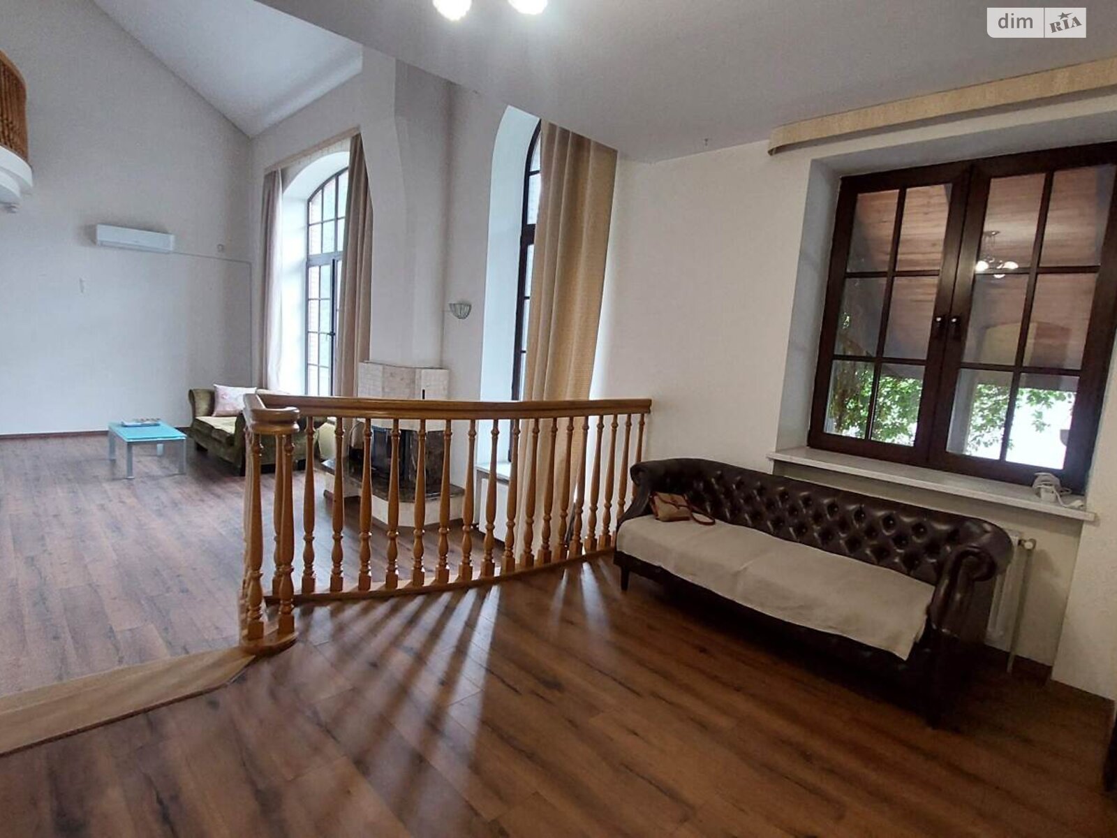 триповерховий будинок з балконом, 377 кв. м, кирпич. Продаж в Києві, район Печерський фото 1 триповерховий будинок з балконом, 377 кв. м, кирпич. Продаж в Києві, район Печерський фото 1
