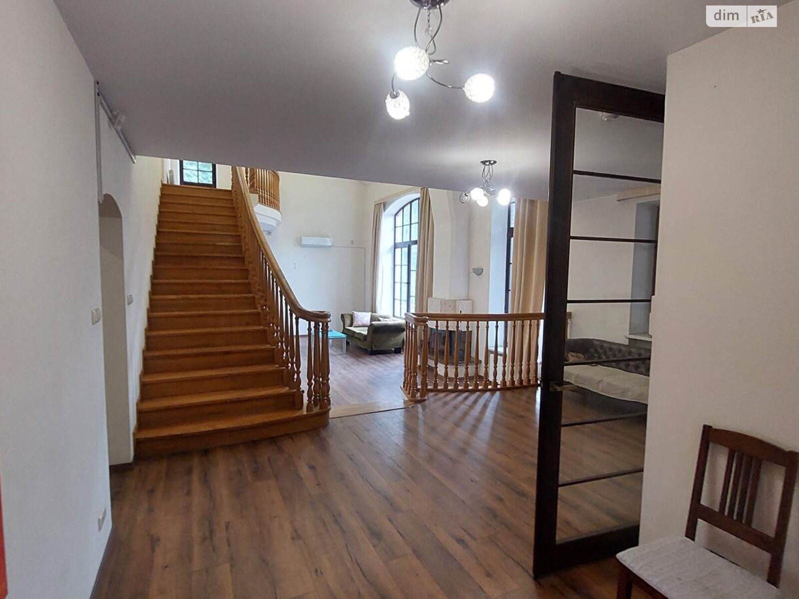 триповерховий будинок з балконом, 377 кв. м, кирпич. Продаж в Києві, район Печерський фото 1 триповерховий будинок з балконом, 377 кв. м, кирпич. Продаж в Києві, район Печерський фото 1
