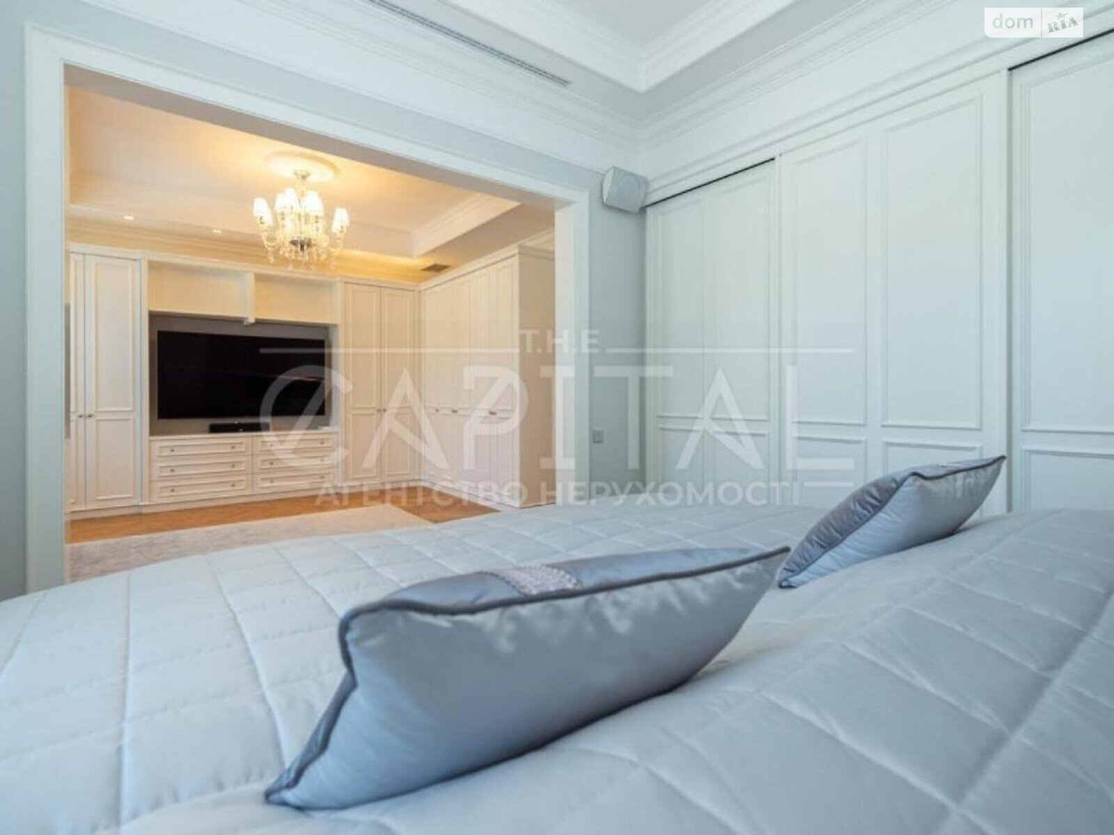 трехэтажный дом, 1503 кв. м, кирпич. Продажа в Киеве район Печерский фото 1