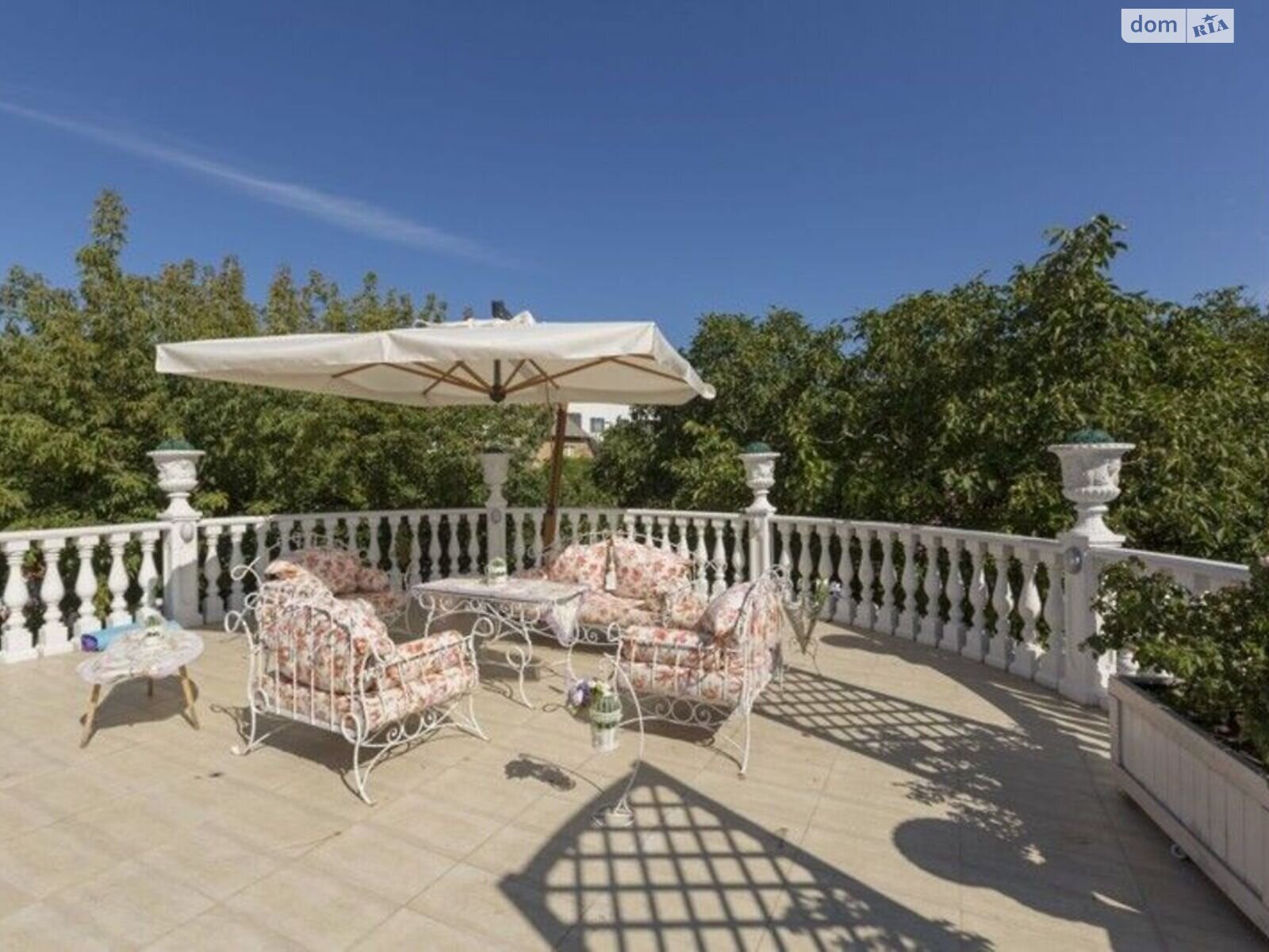 триповерховий будинок, 800 кв. м, кирпич. Продаж в Києві, район Печерський фото 1 триповерховий будинок, 800 кв. м, кирпич. Продаж в Києві, район Печерський фото 1
