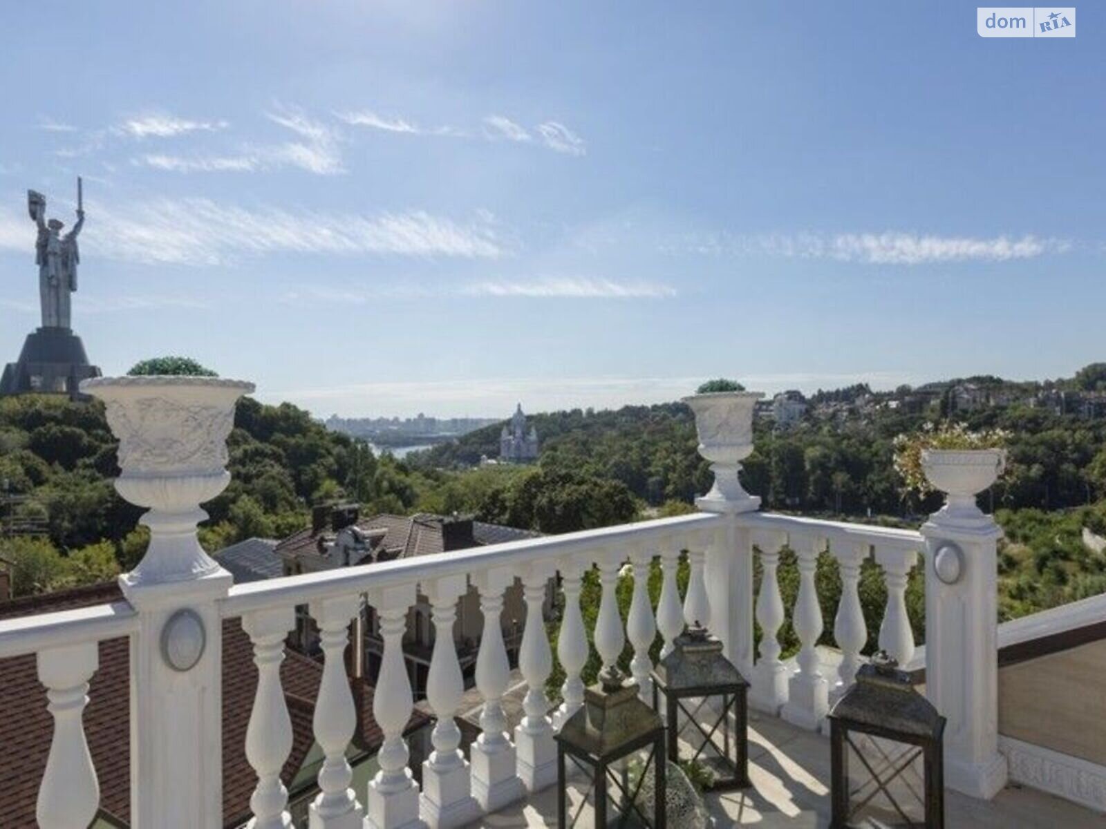 трехэтажный дом, 800 кв. м, кирпич. Продажа в Киеве район Печерский фото 1