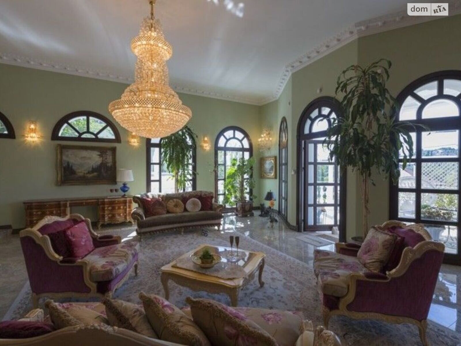 триповерховий будинок, 800 кв. м, кирпич. Продаж в Києві, район Печерський фото 1 триповерховий будинок, 800 кв. м, кирпич. Продаж в Києві, район Печерський фото 1
