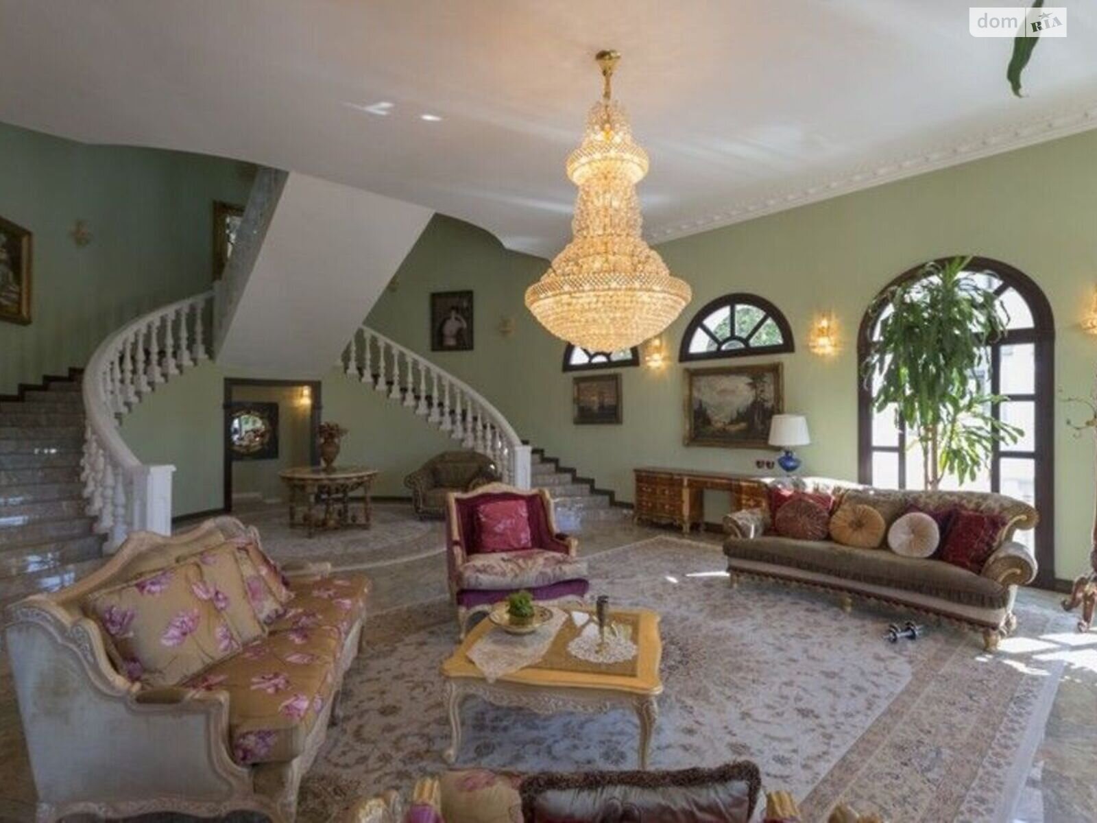 триповерховий будинок, 800 кв. м, кирпич. Продаж в Києві, район Печерський фото 1 триповерховий будинок, 800 кв. м, кирпич. Продаж в Києві, район Печерський фото 1