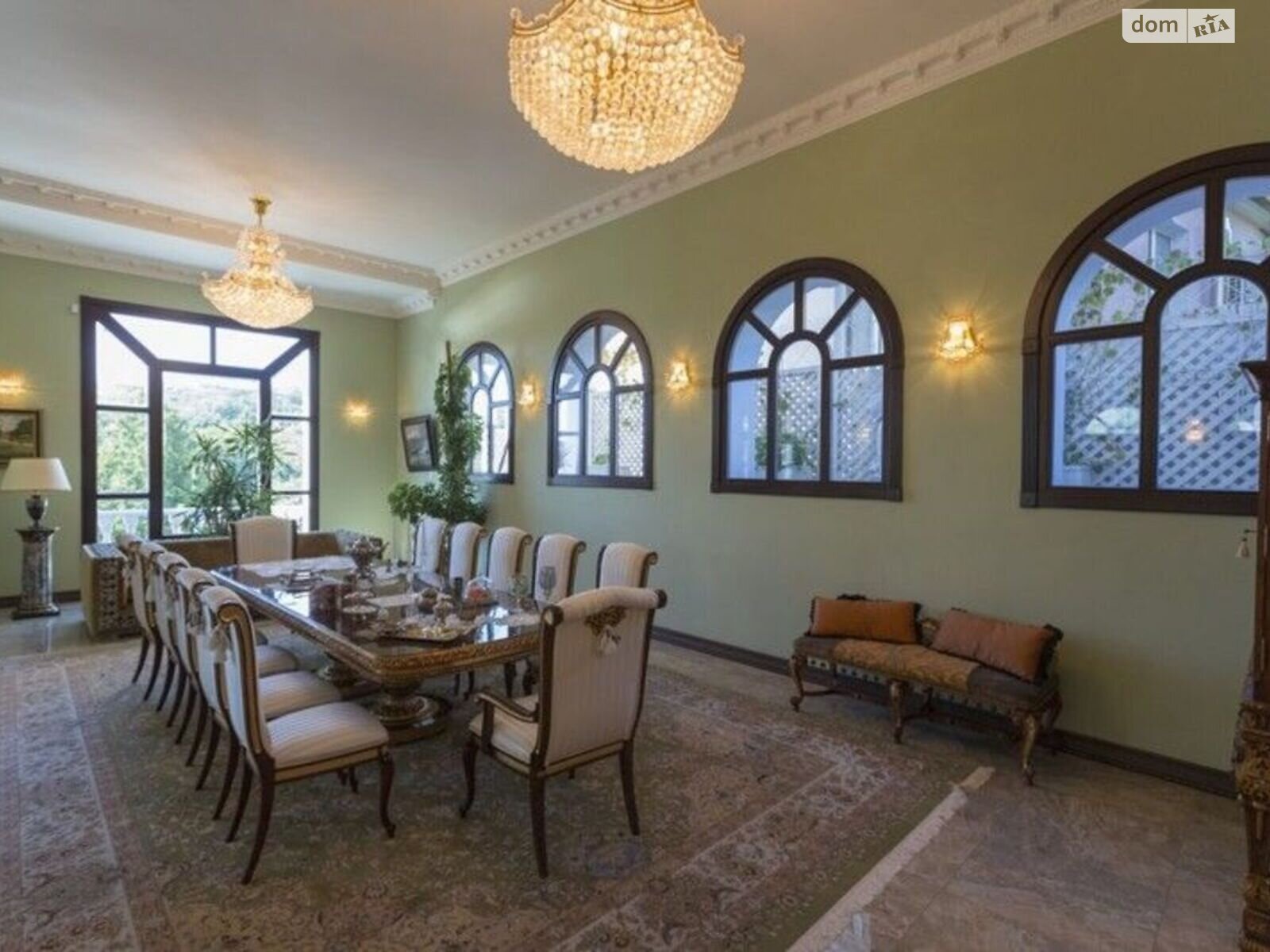 триповерховий будинок, 800 кв. м, кирпич. Продаж в Києві, район Печерський фото 1 триповерховий будинок, 800 кв. м, кирпич. Продаж в Києві, район Печерський фото 1