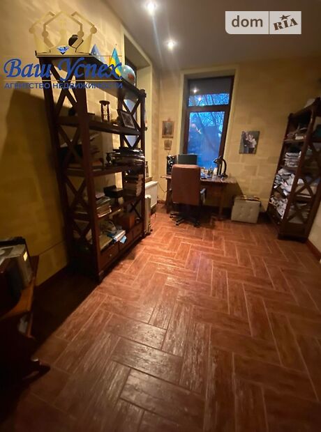 двоповерховий будинок з каміном, 555 кв. м, цегла. Продаж в Києві, район Печерський фото 1 двоповерховий будинок з каміном, 555 кв. м, цегла. Продаж в Києві, район Печерський фото 1