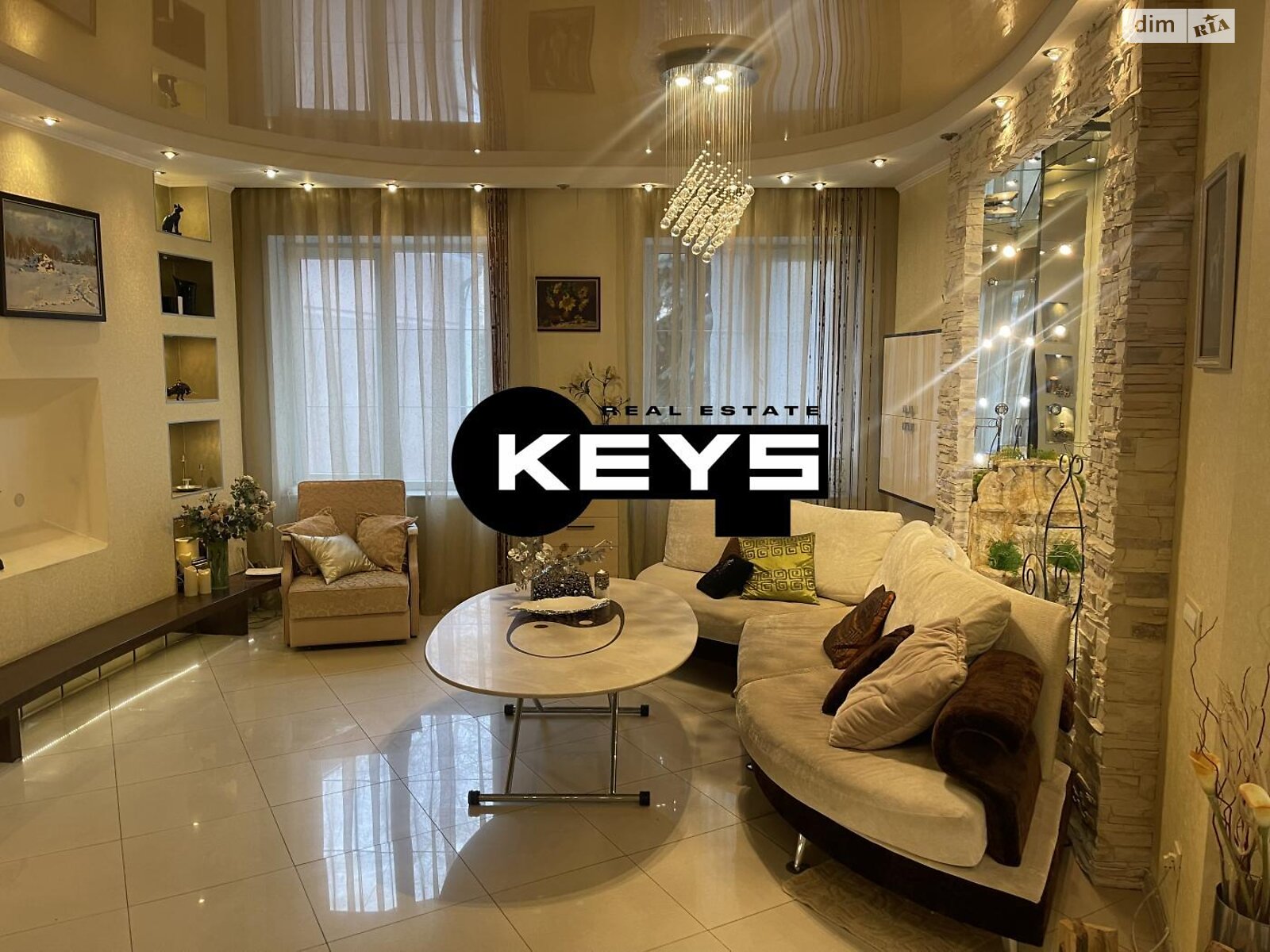 двоповерховий будинок, 700 кв. м, кирпич. Продаж в Києві, район Печерський фото 1 двоповерховий будинок, 700 кв. м, кирпич. Продаж в Києві, район Печерський фото 1