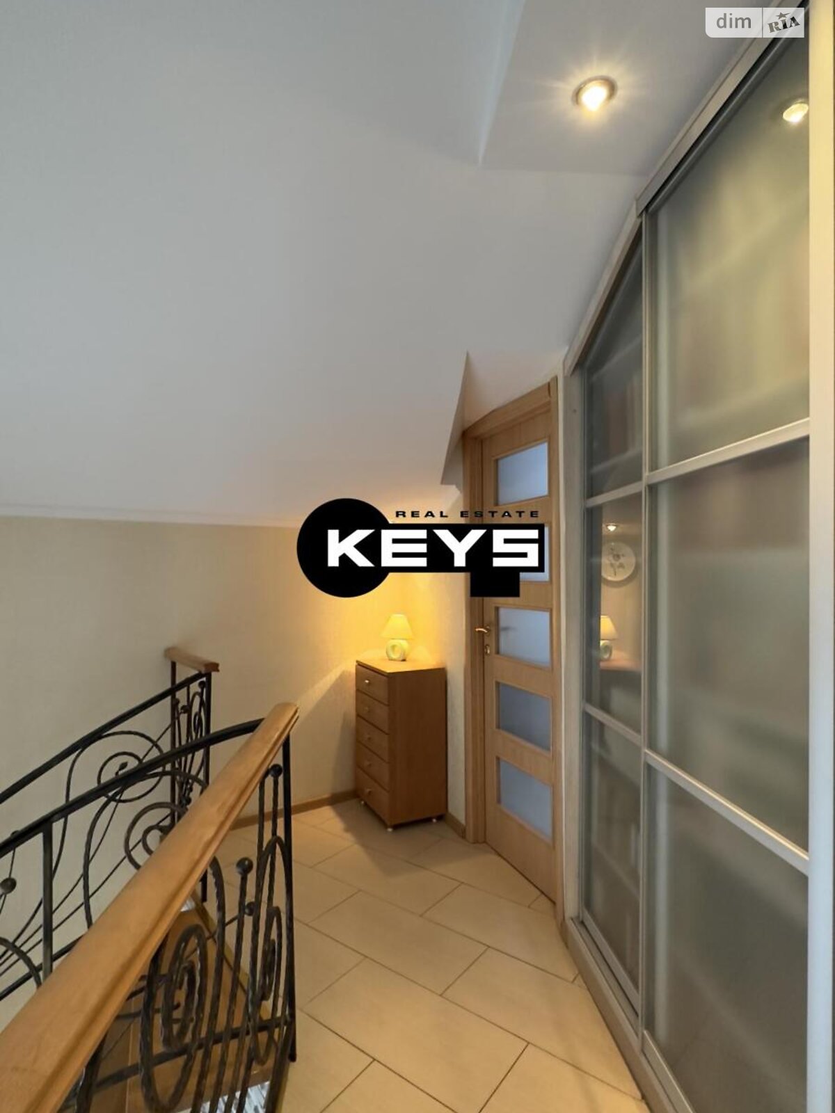 двоповерховий будинок, 700 кв. м, кирпич. Продаж в Києві, район Печерський фото 1 двоповерховий будинок, 700 кв. м, кирпич. Продаж в Києві, район Печерський фото 1