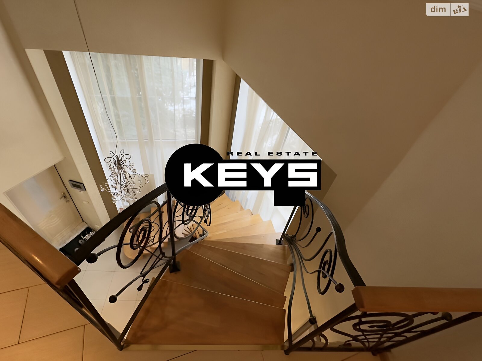 двоповерховий будинок, 700 кв. м, кирпич. Продаж в Києві, район Печерський фото 1 двоповерховий будинок, 700 кв. м, кирпич. Продаж в Києві, район Печерський фото 1