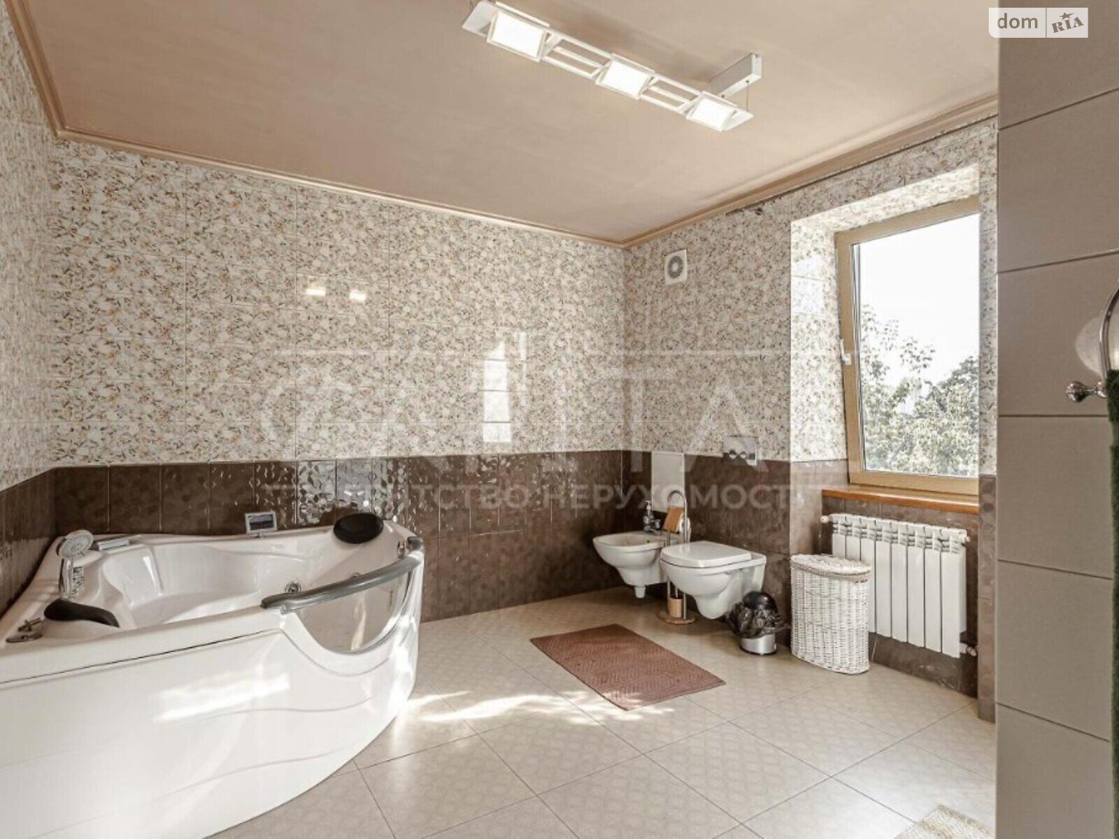 триповерховий будинок з верандою, 460 кв. м, цегла. Продаж в Києві, район Печерський фото 1 триповерховий будинок з верандою, 460 кв. м, цегла. Продаж в Києві, район Печерський фото 1