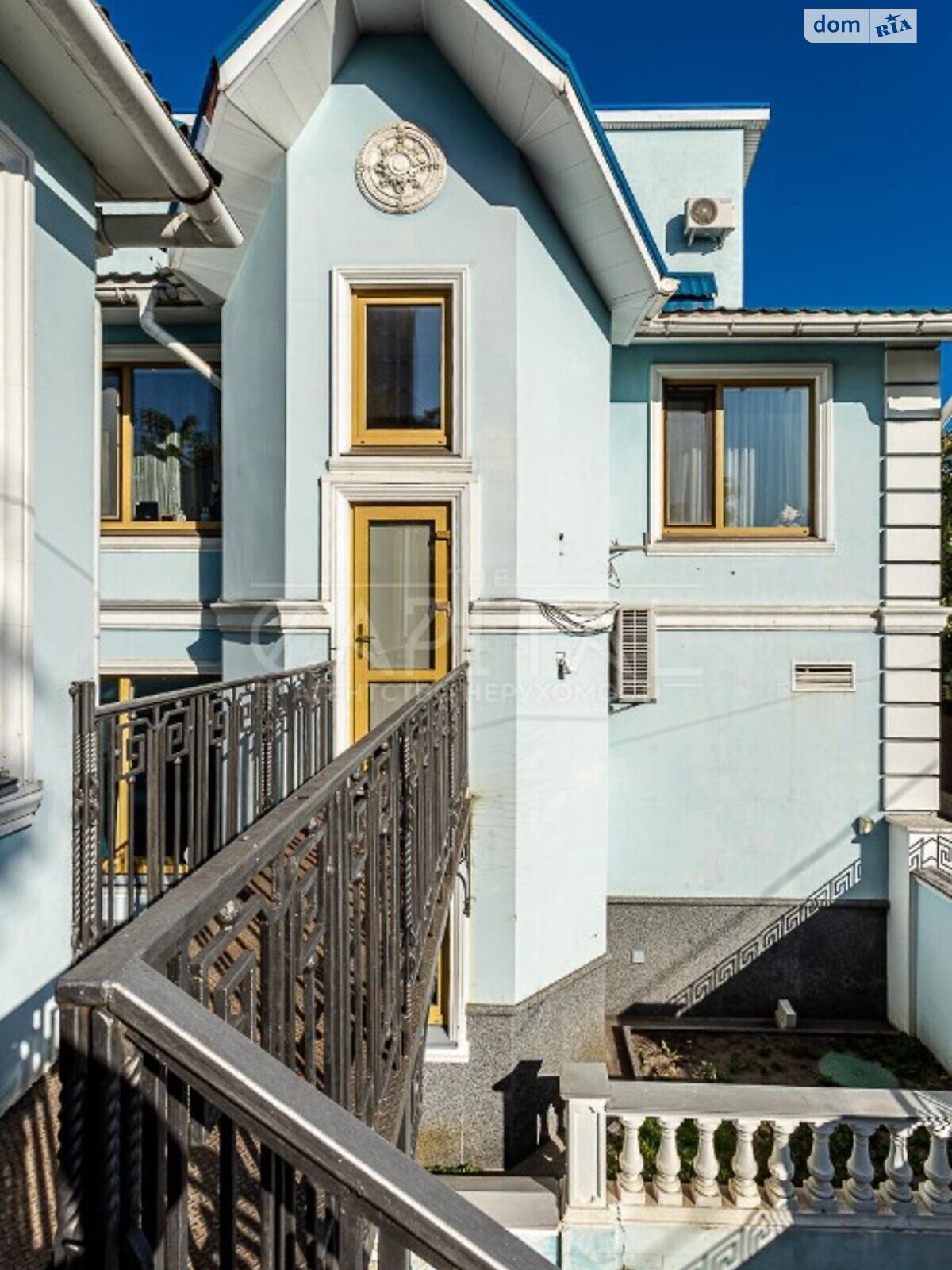 триповерховий будинок з верандою, 460 кв. м, цегла. Продаж в Києві, район Печерський фото 1 триповерховий будинок з верандою, 460 кв. м, цегла. Продаж в Києві, район Печерський фото 1