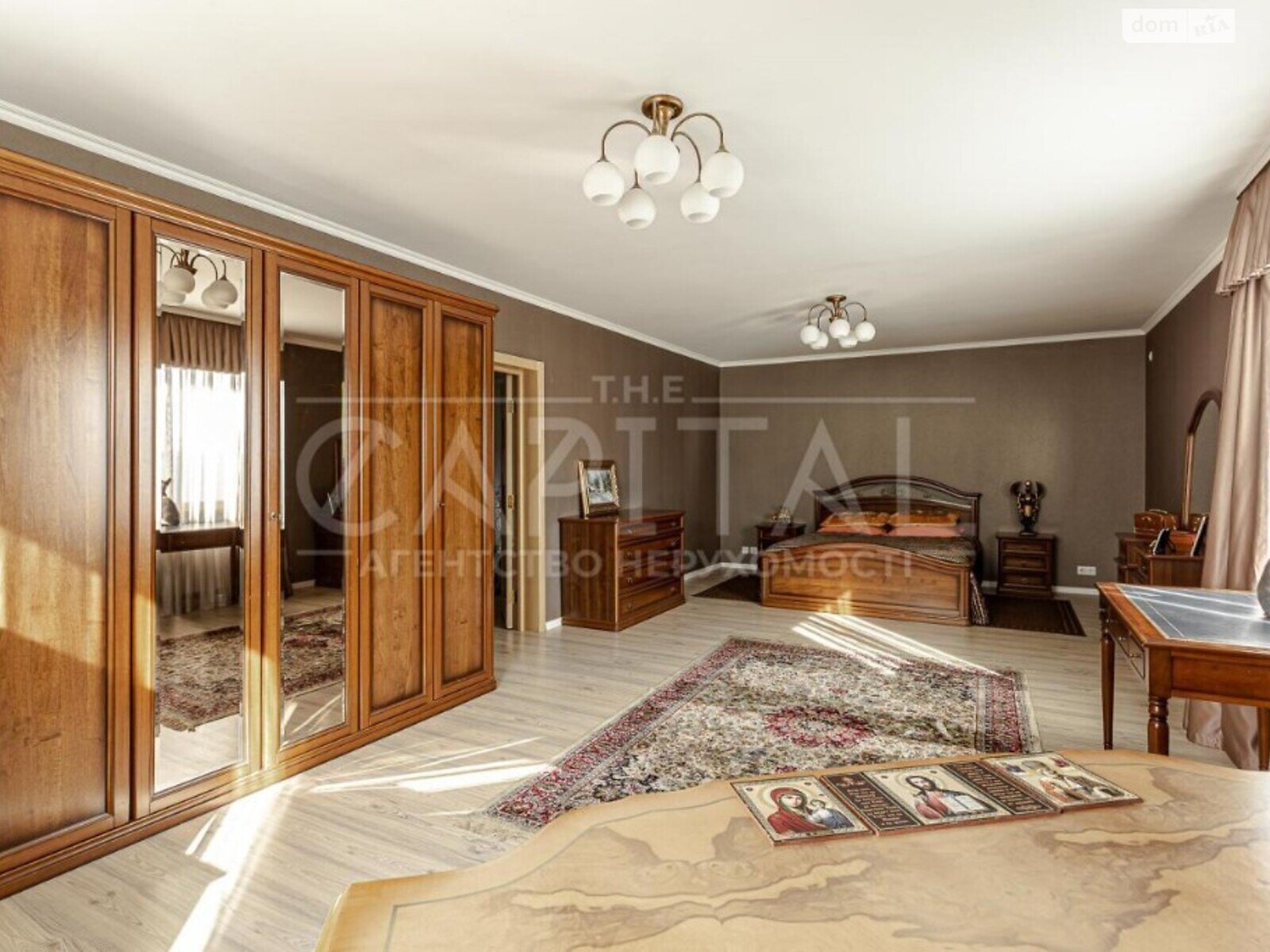 триповерховий будинок з верандою, 460 кв. м, цегла. Продаж в Києві, район Печерський фото 1 триповерховий будинок з верандою, 460 кв. м, цегла. Продаж в Києві, район Печерський фото 1