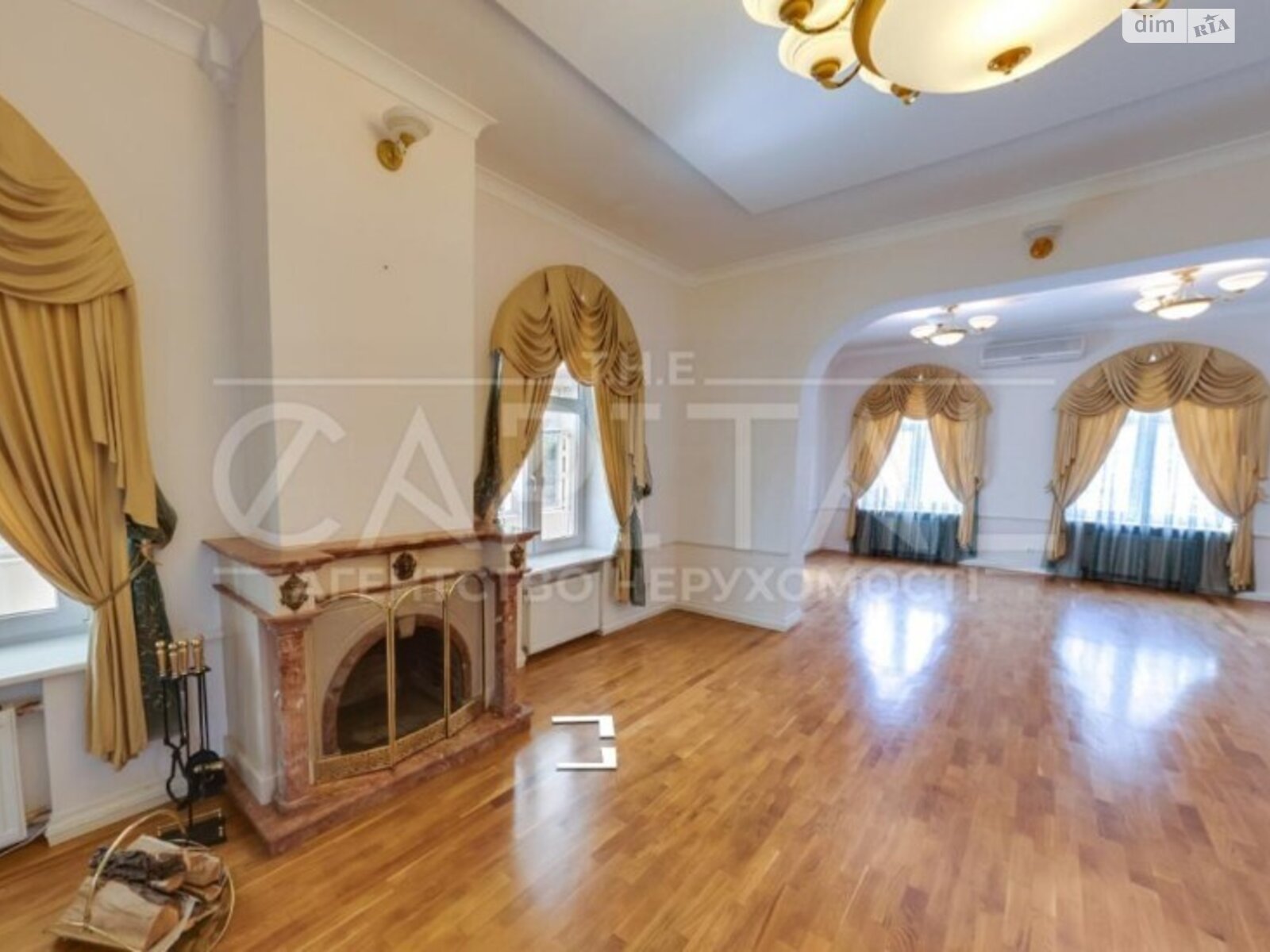 трехэтажный дом, 550 кв. м, кирпич. Продажа в Киеве район Печерский фото 1