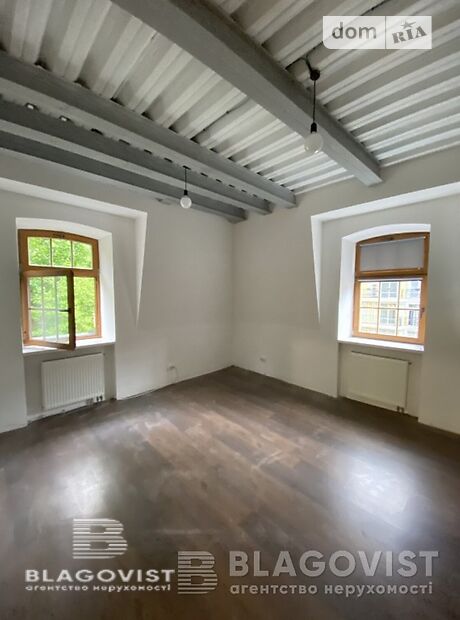 триповерховий будинок з підвалом, 772 кв. м, цегла. Продаж в Києві, район Поділ фото 1 триповерховий будинок з підвалом, 772 кв. м, цегла. Продаж в Києві, район Поділ фото 1