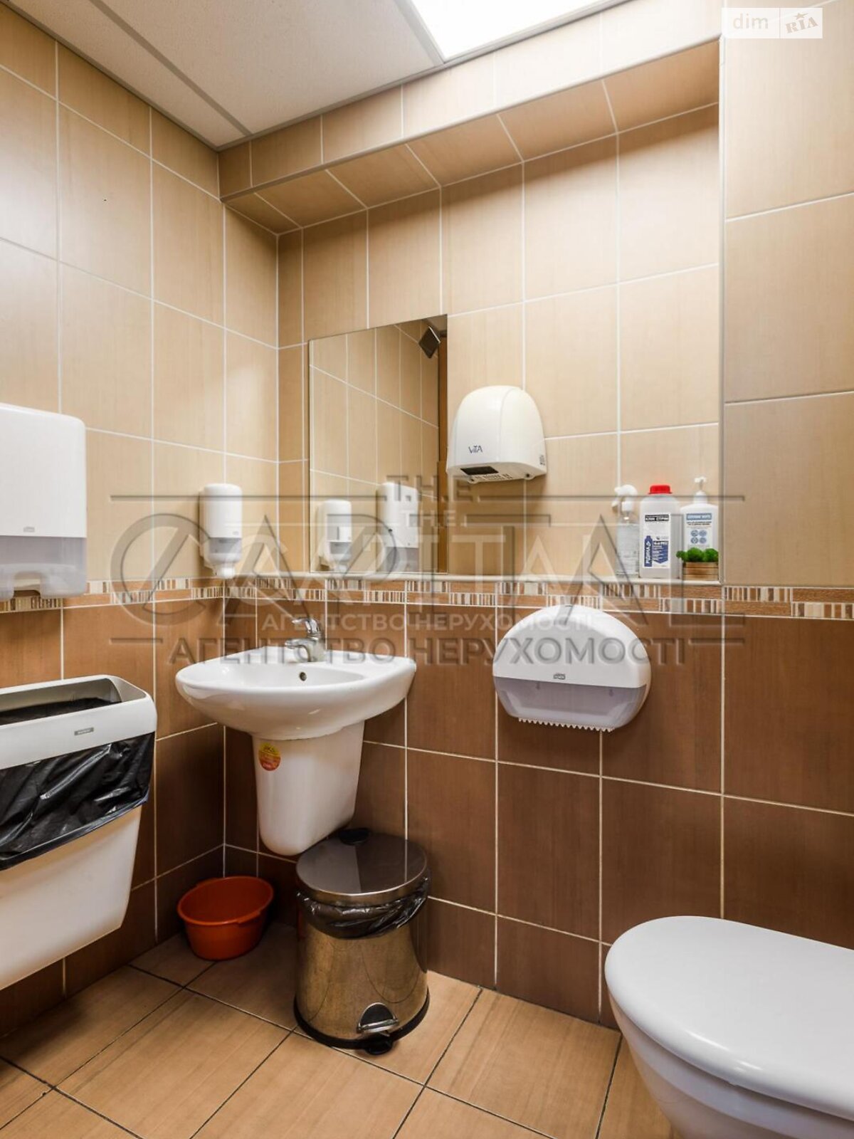пятиэтажный дом с отоплением, 1012.4 кв. м, кирпич. Продажа в Киеве район Подол фото 1 пятиэтажный дом с отоплением, 1012.4 кв. м, кирпич. Продажа в Киеве район Подол фото 1