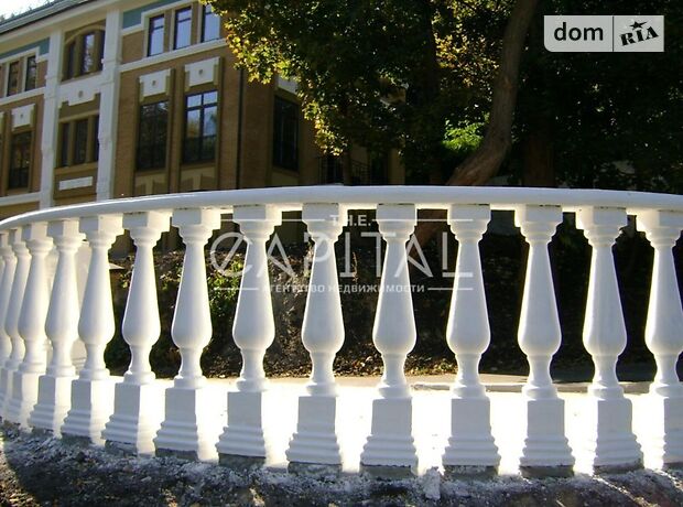 чотириповерховий будинок з ремонтом, 1200 кв. м, кирпич. Продаж в Києві, район Поділ фото 1 чотириповерховий будинок з ремонтом, 1200 кв. м, кирпич. Продаж в Києві, район Поділ фото 1